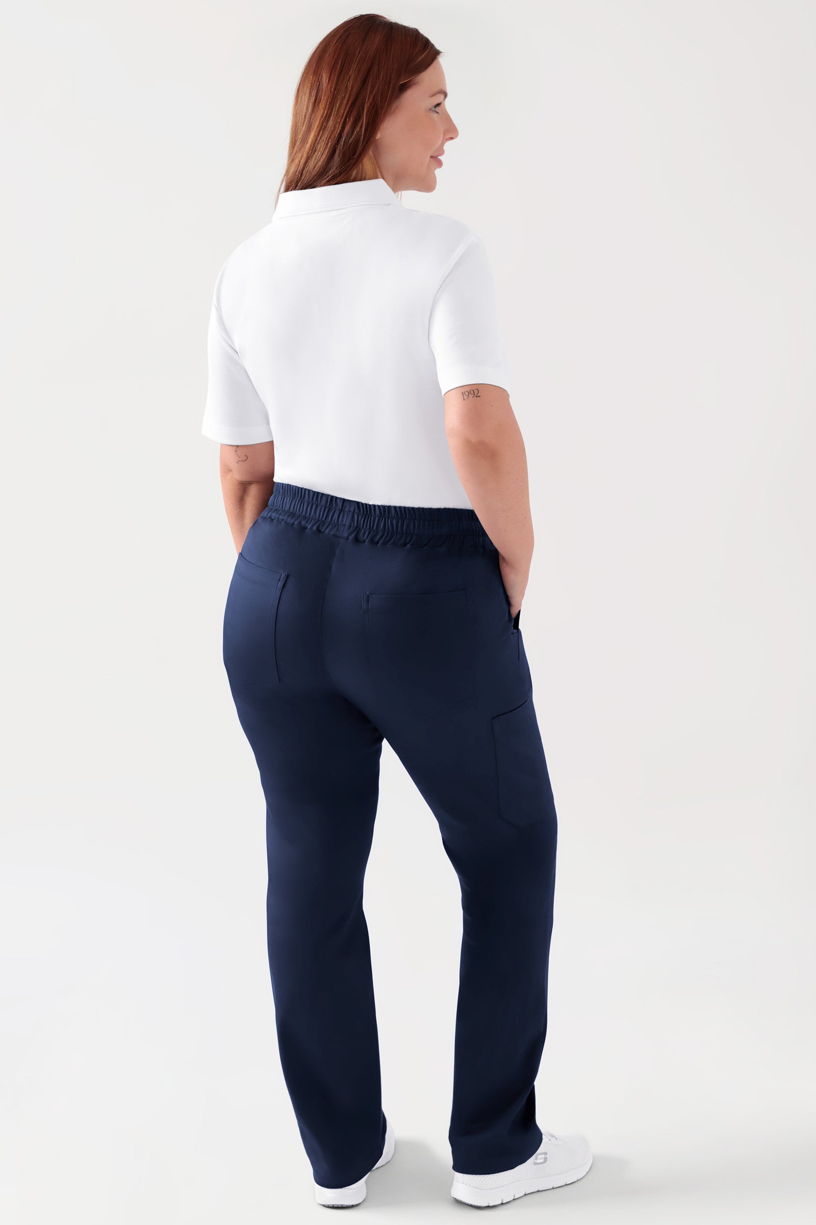 COMFY FLEX Stretch Hose Unisex - 1/1 Länge navy, Rückansicht Das Model ist 173 cm groß und trägt Größe L
