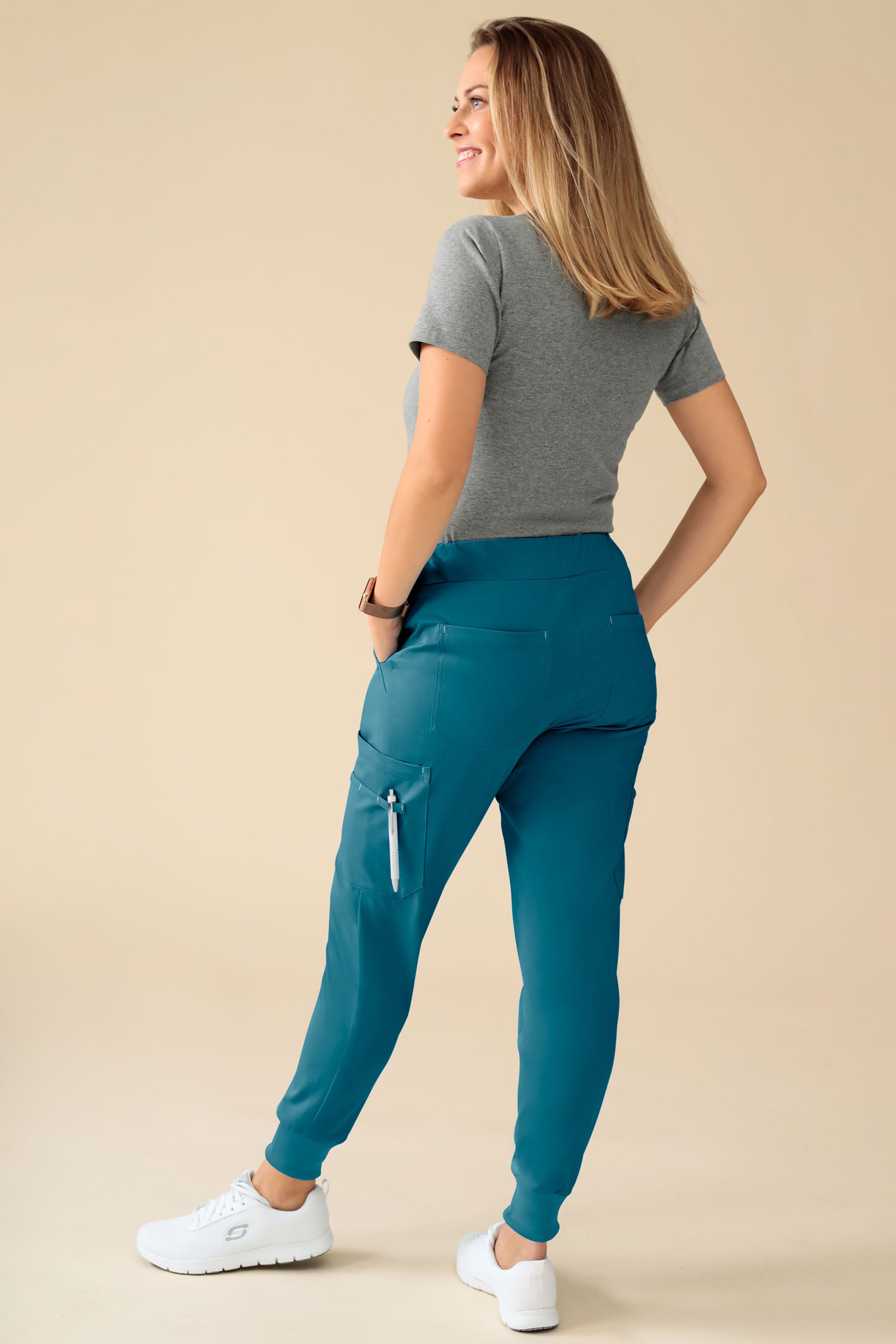 KAERE Hose Damen - Saumbündchen Kurzgr. mit Beintaschen petrol, Rückansicht