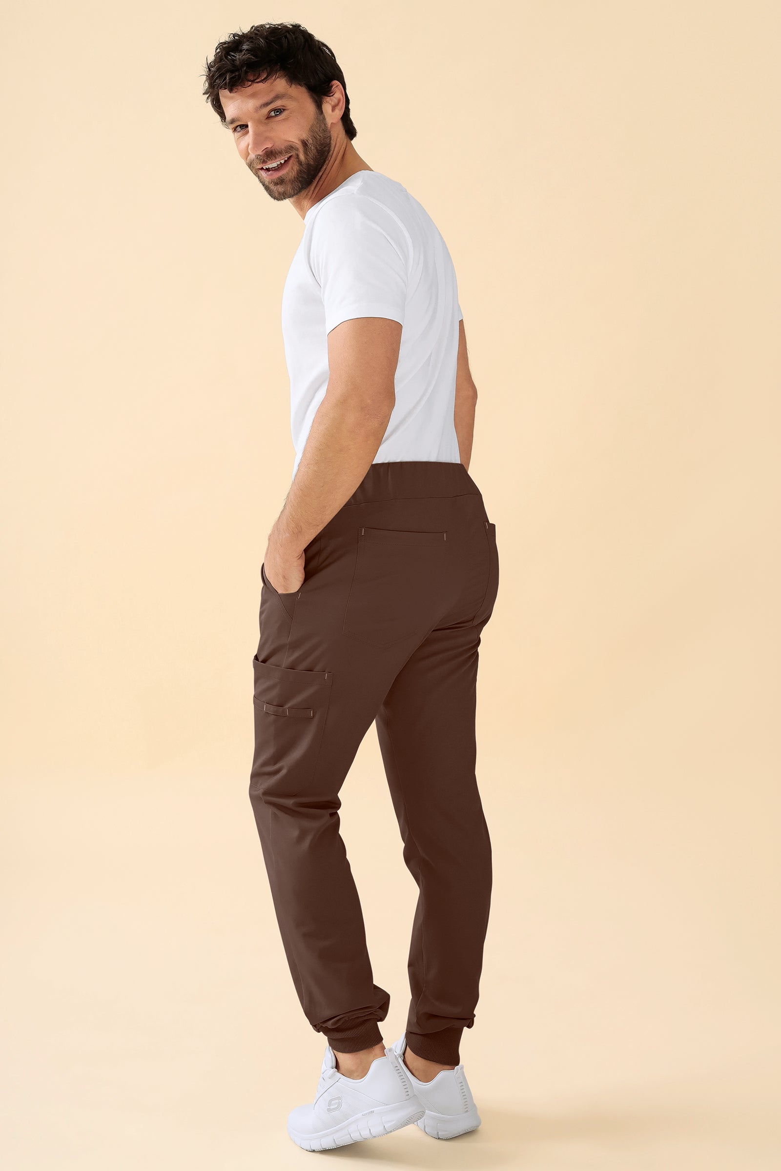 KAERE Hose Herren - Saumbündchen Kurzgr. mit Beintaschen coffee, Rückansicht