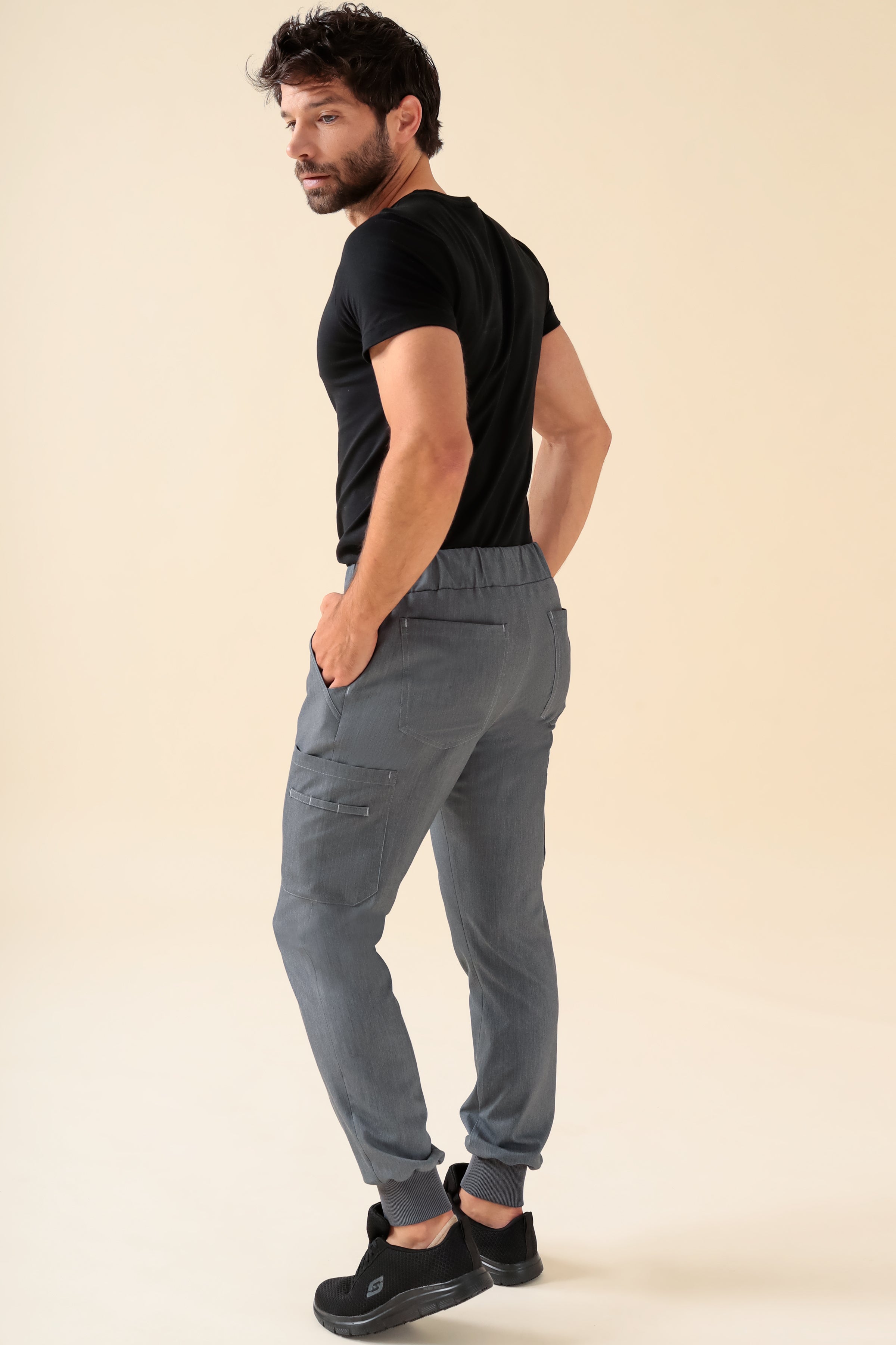 KAERE Hose Herren - Saumbündchen Kurzgr. mit Beintaschen grau melange, Rückansicht