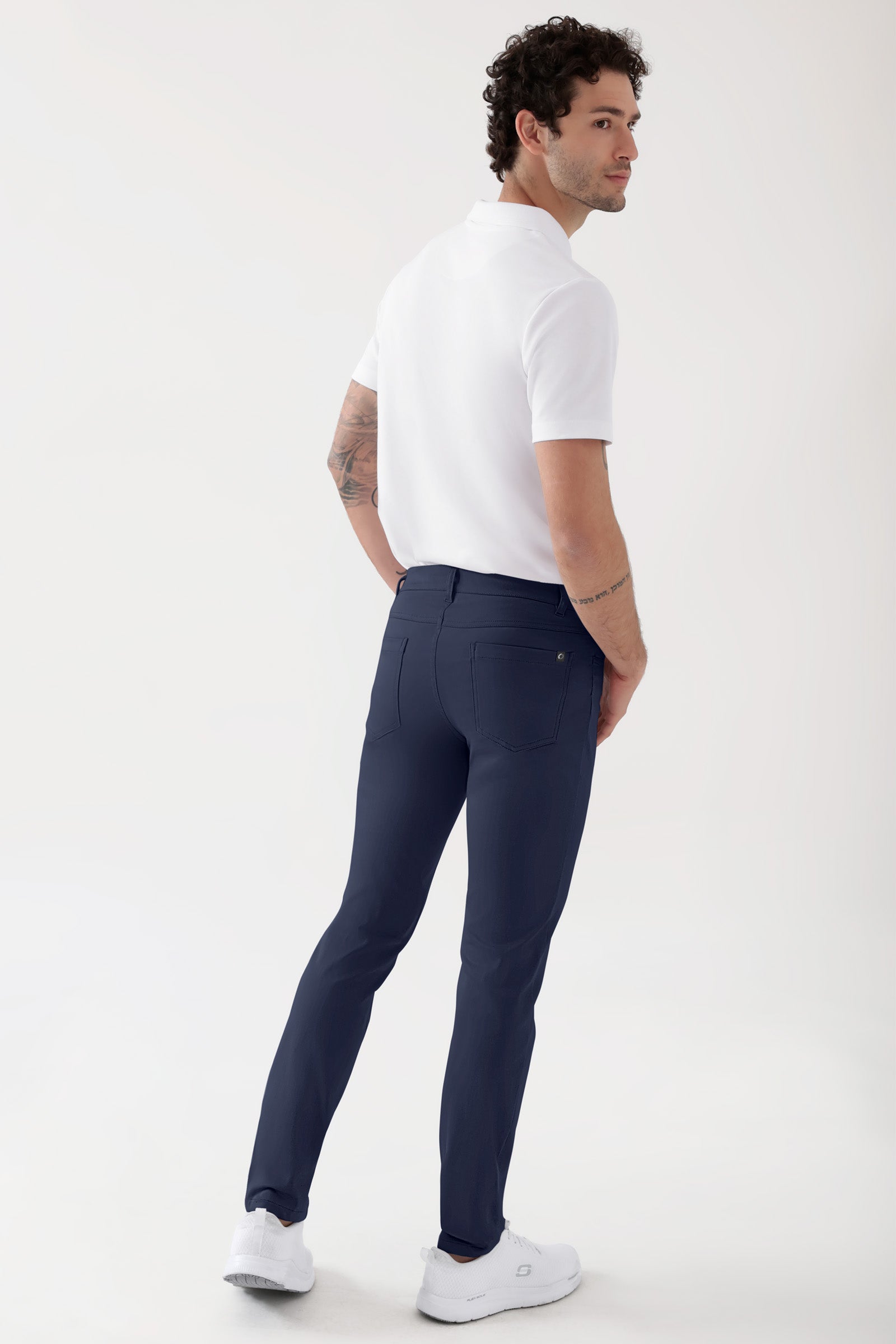 COMFY FLEX 5-Pocket Hose Herren - schlankes Bein navy, Rückansicht Das Model ist 188 cm groß und trägt Größe 48