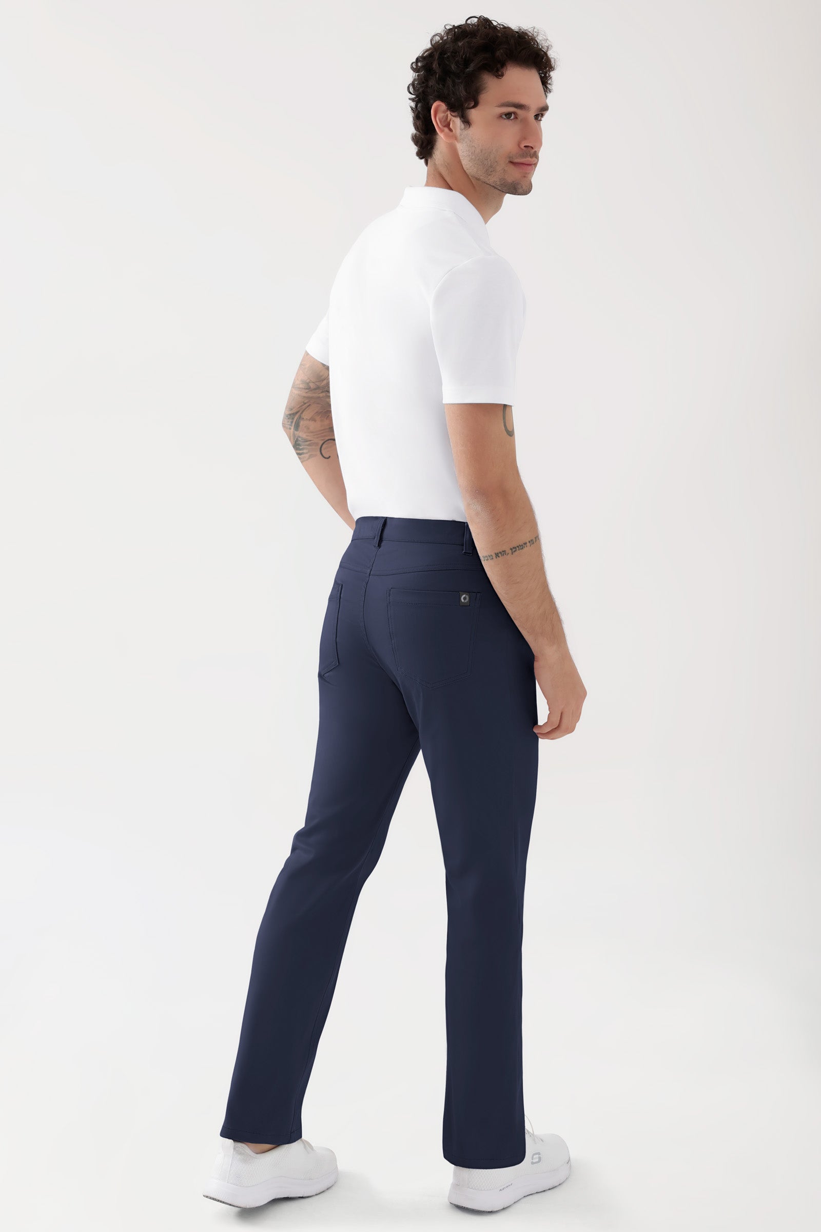 COMFY FLEX 5-Pocket Hose Herren - gerades Bein navy, Rückansicht Das Model ist 188 cm groß und trägt Größe 48