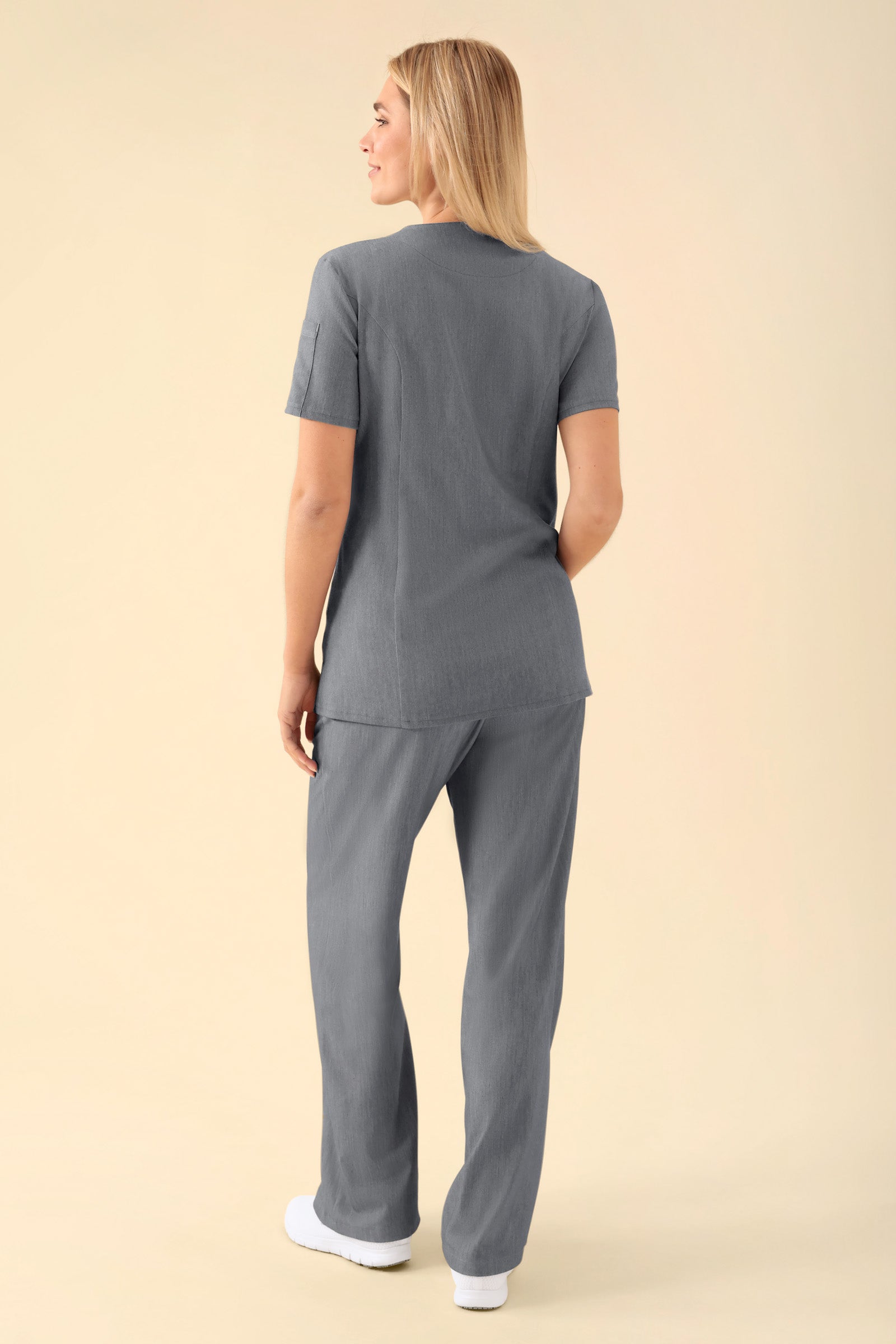 KAERE Kasack Damen - durchgeknöpft dunkelgrau melange, Rückansicht Das Model ist 177 cm groß und trägt Größe S