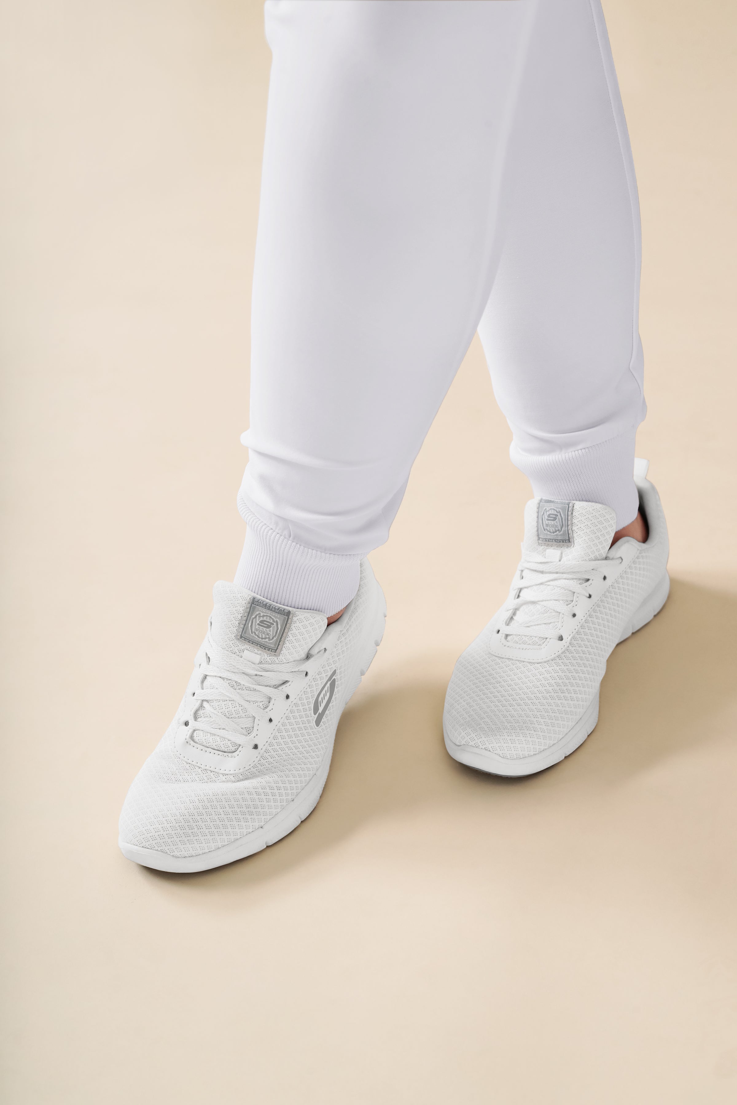 KAERE Hose Damen - Saumbündchen Kurzgr. ohne Beintaschen weiß