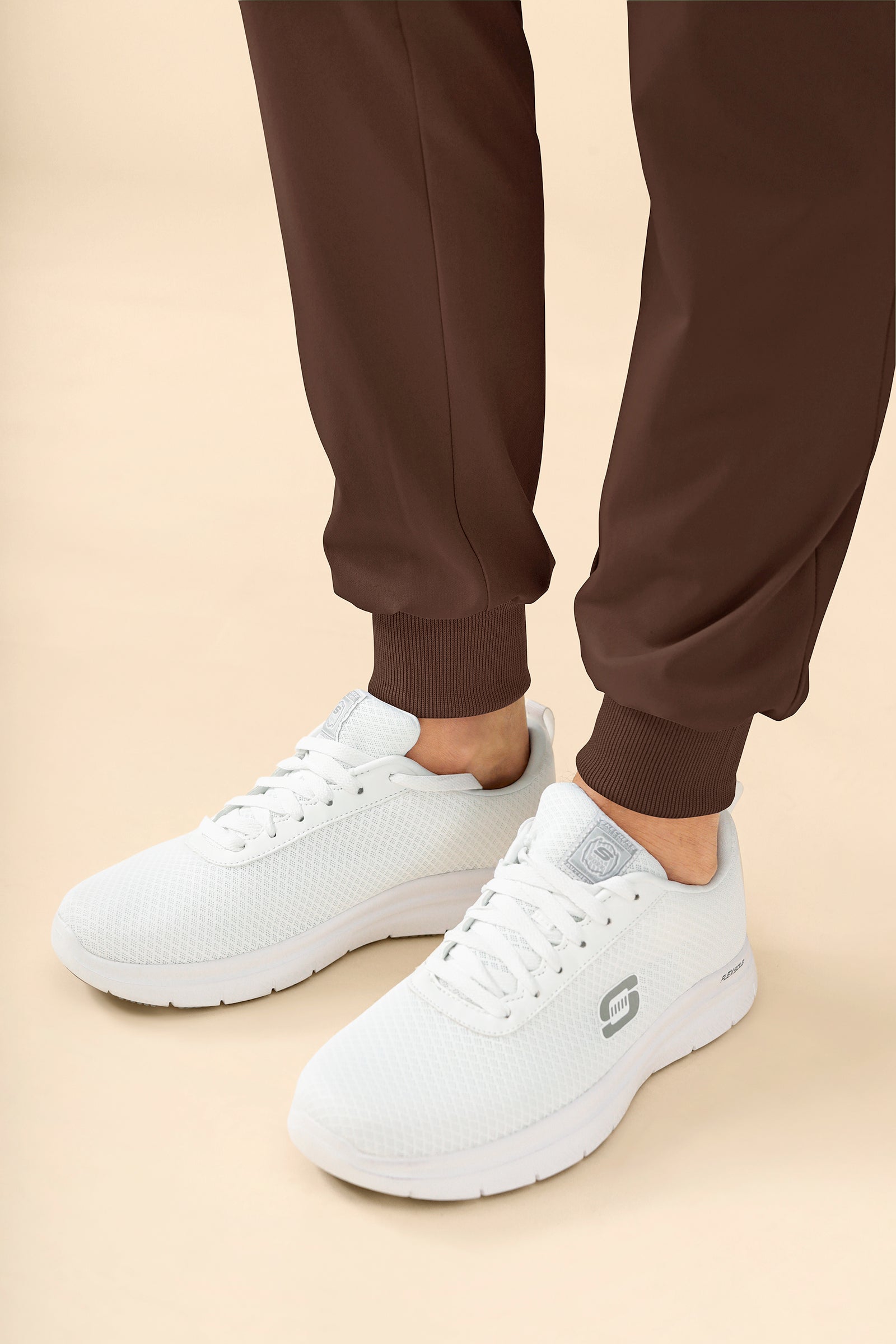 KAERE Hose Herren - Saumbündchen mit Beintaschen coffee