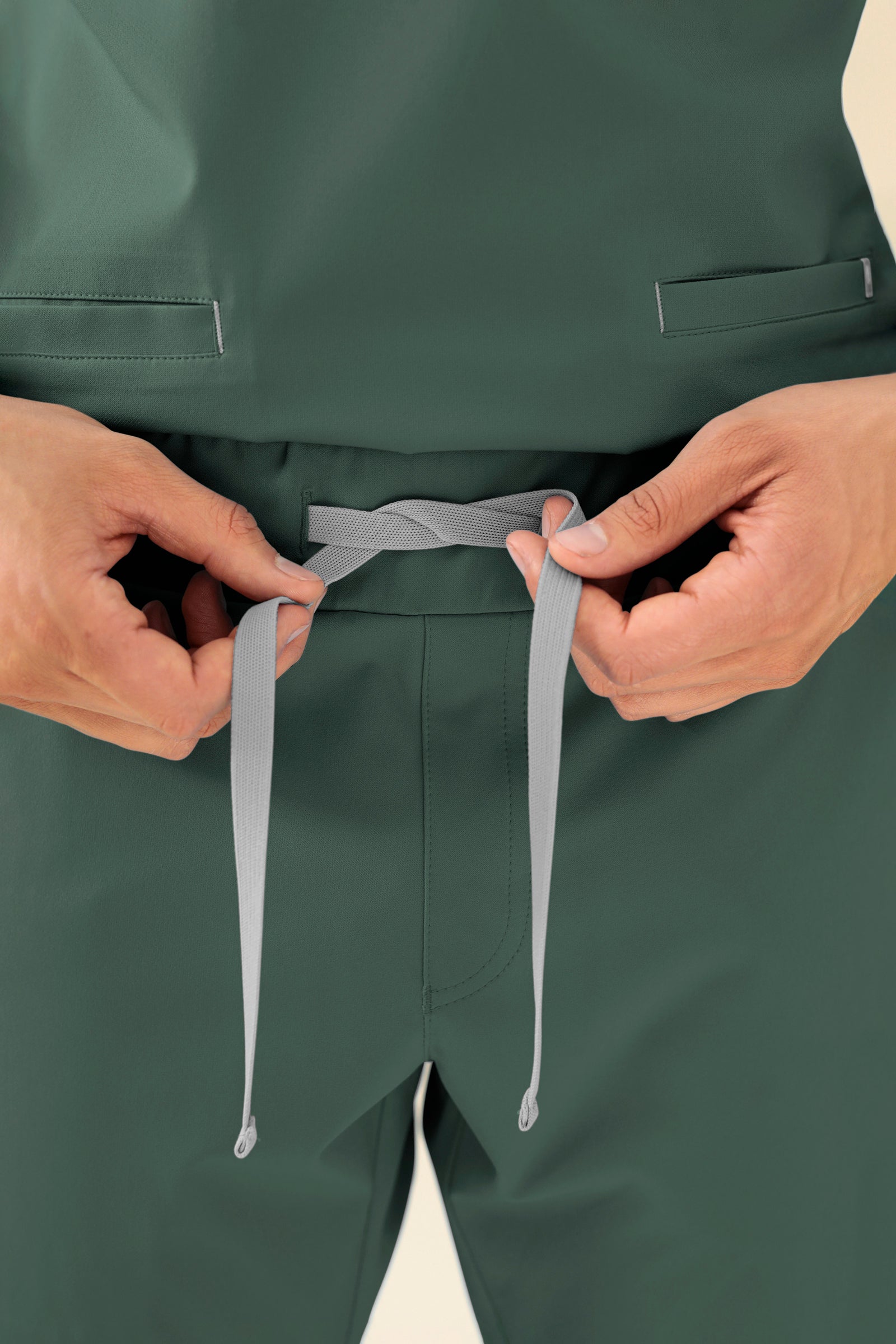 KAERE Hose Herren - Saumbündchen Kurzgr. mit Beintaschen dunkelgrün