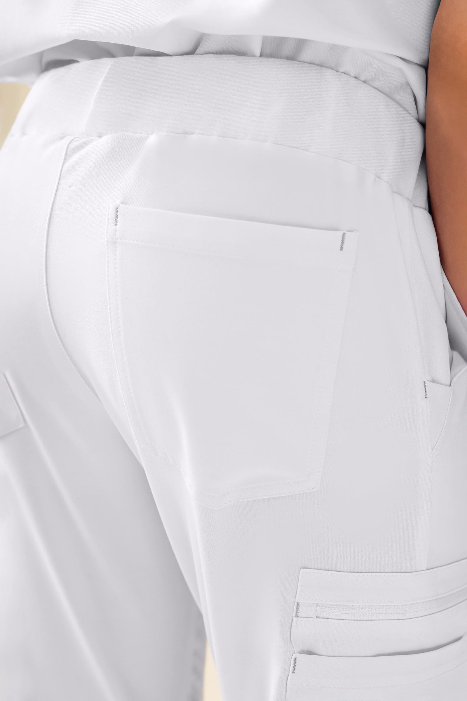 KAERE Hose Herren - gerader Saum Kurzgr. mit Beintaschen weiß