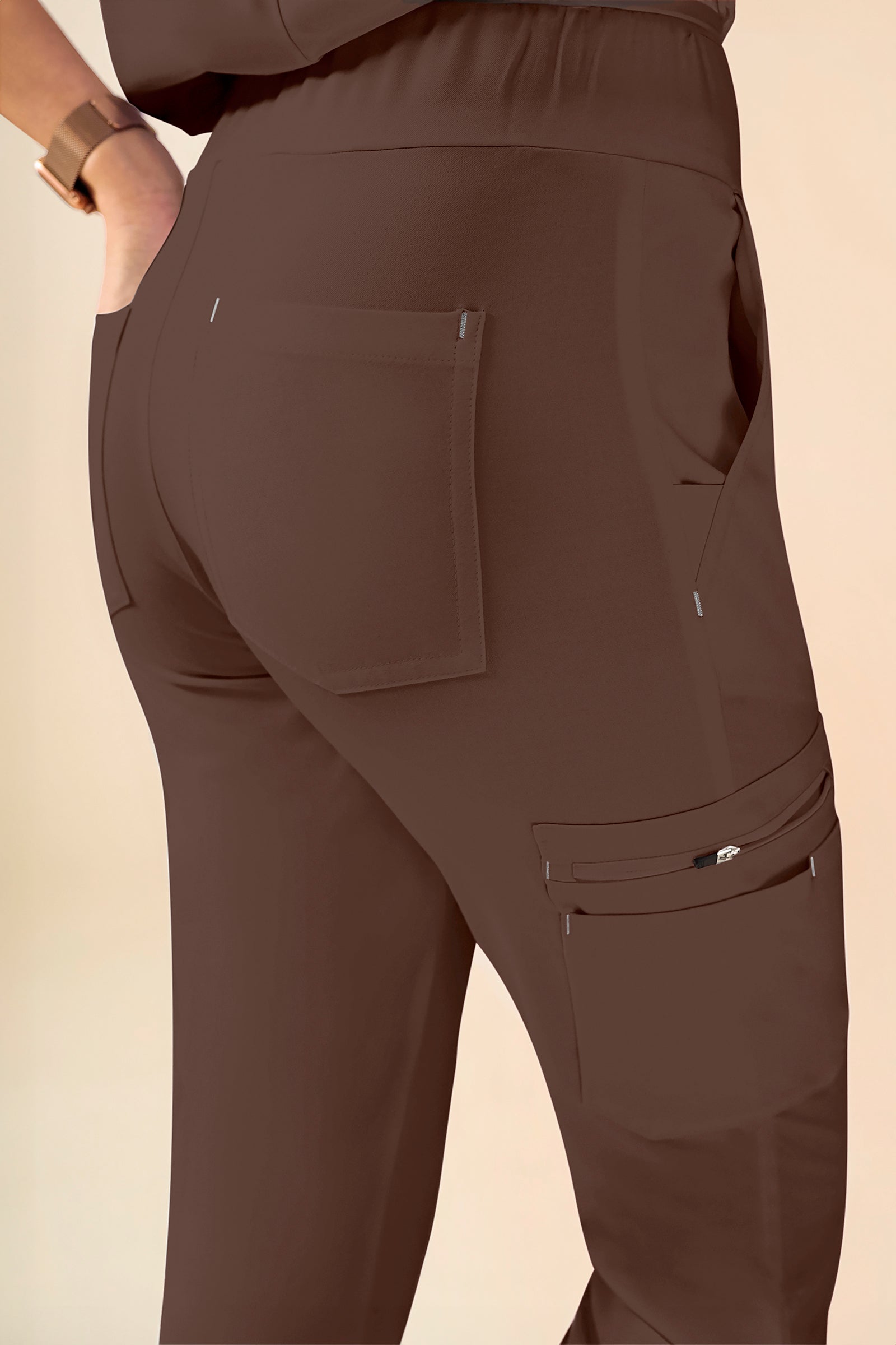 KAERE Hose Damen - gerader Saum mit Beintaschen coffee