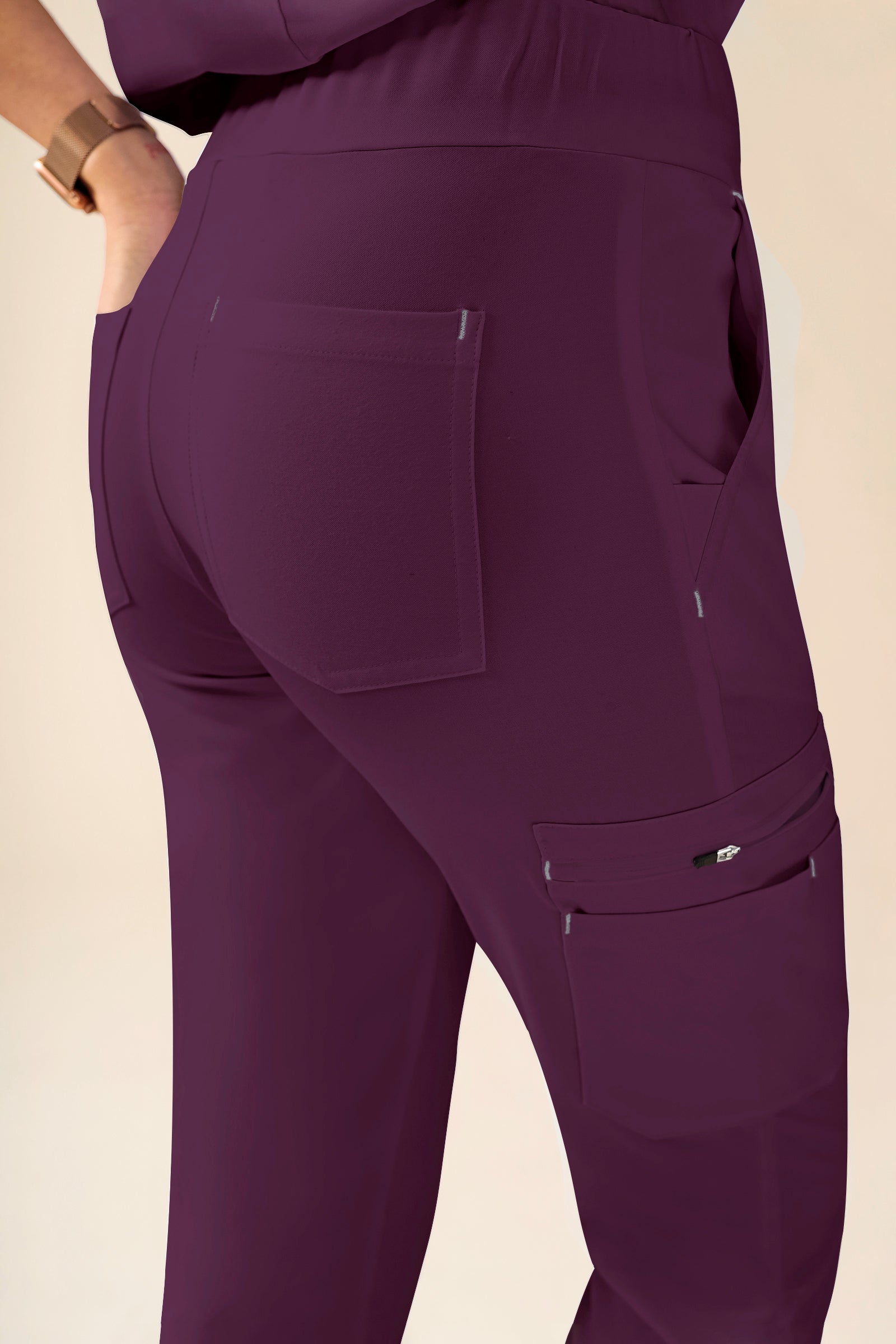 KAERE Hose Damen - gerader Saum mit Beintaschen pflaume