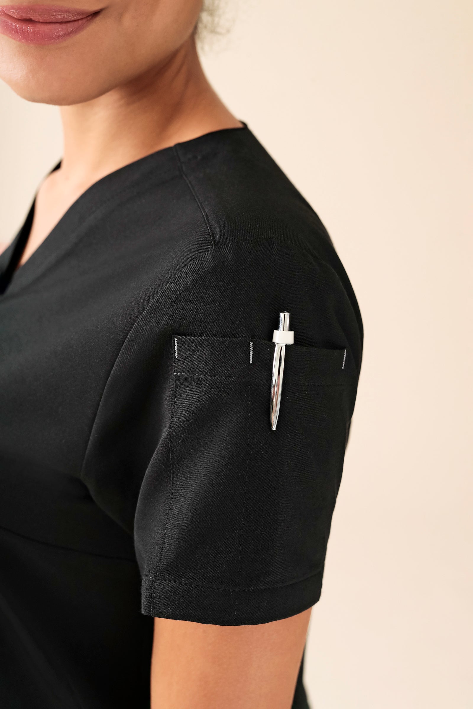 KAERE Schlupfkasack Damen - V-Ausschnitt schwarz