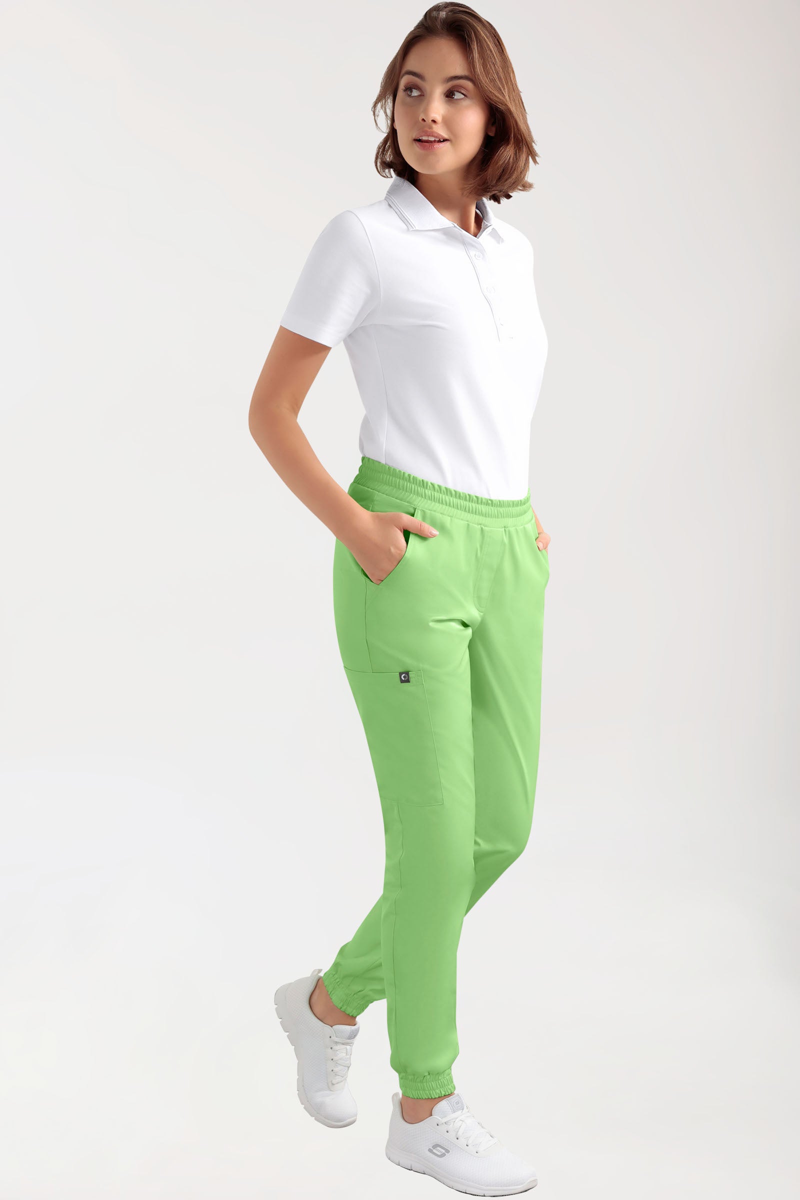 CORE Cargohose Damen - Jogpants Style apfelgrün, Vorderansicht