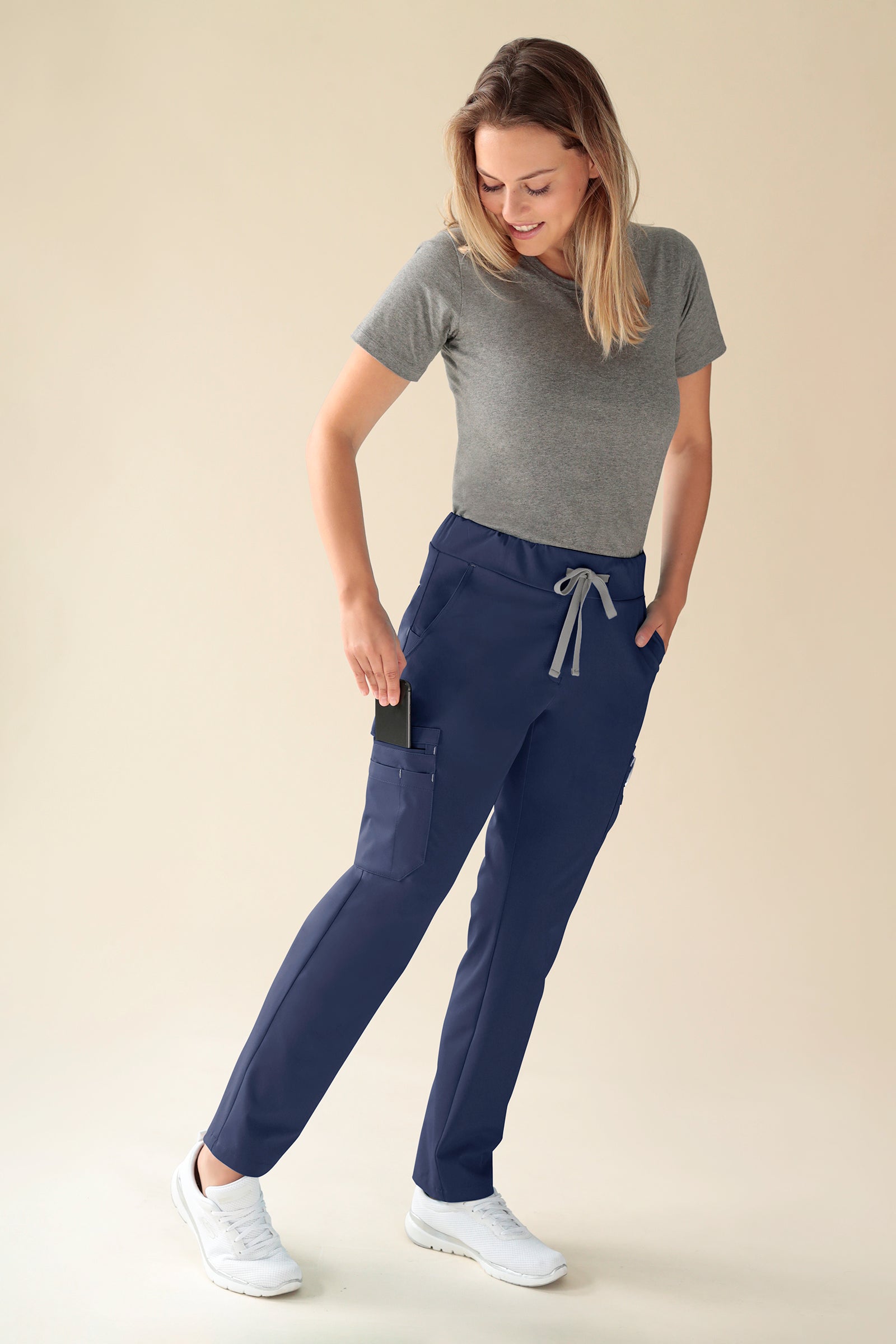 KAERE Hose Damen - gerader Saum Kurzgr. mit Beintaschen navy, Vorderansicht