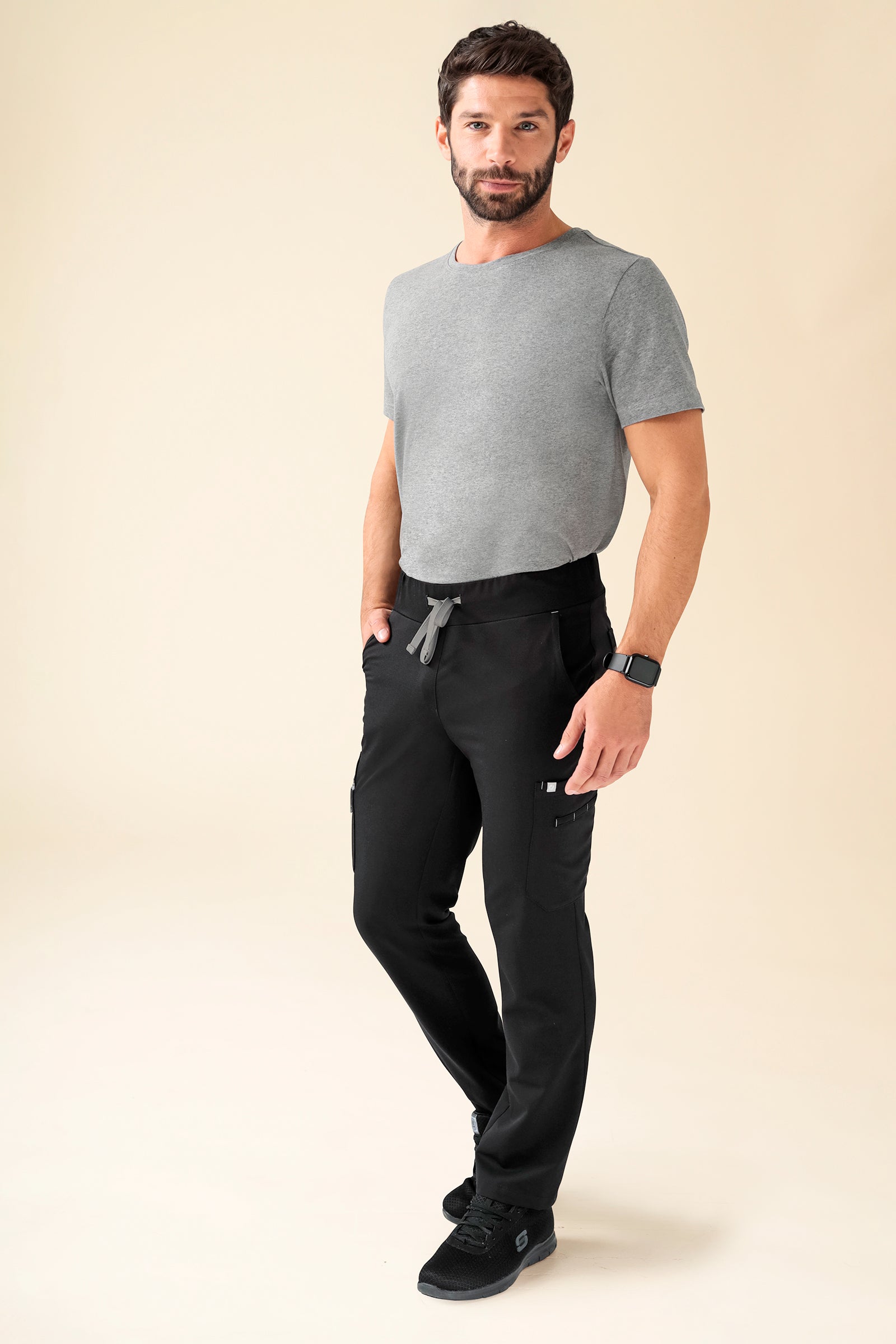 KAERE Hose Herren - gerader Saum Kurzgr. mit Beintaschen schwarz, Vorderansicht