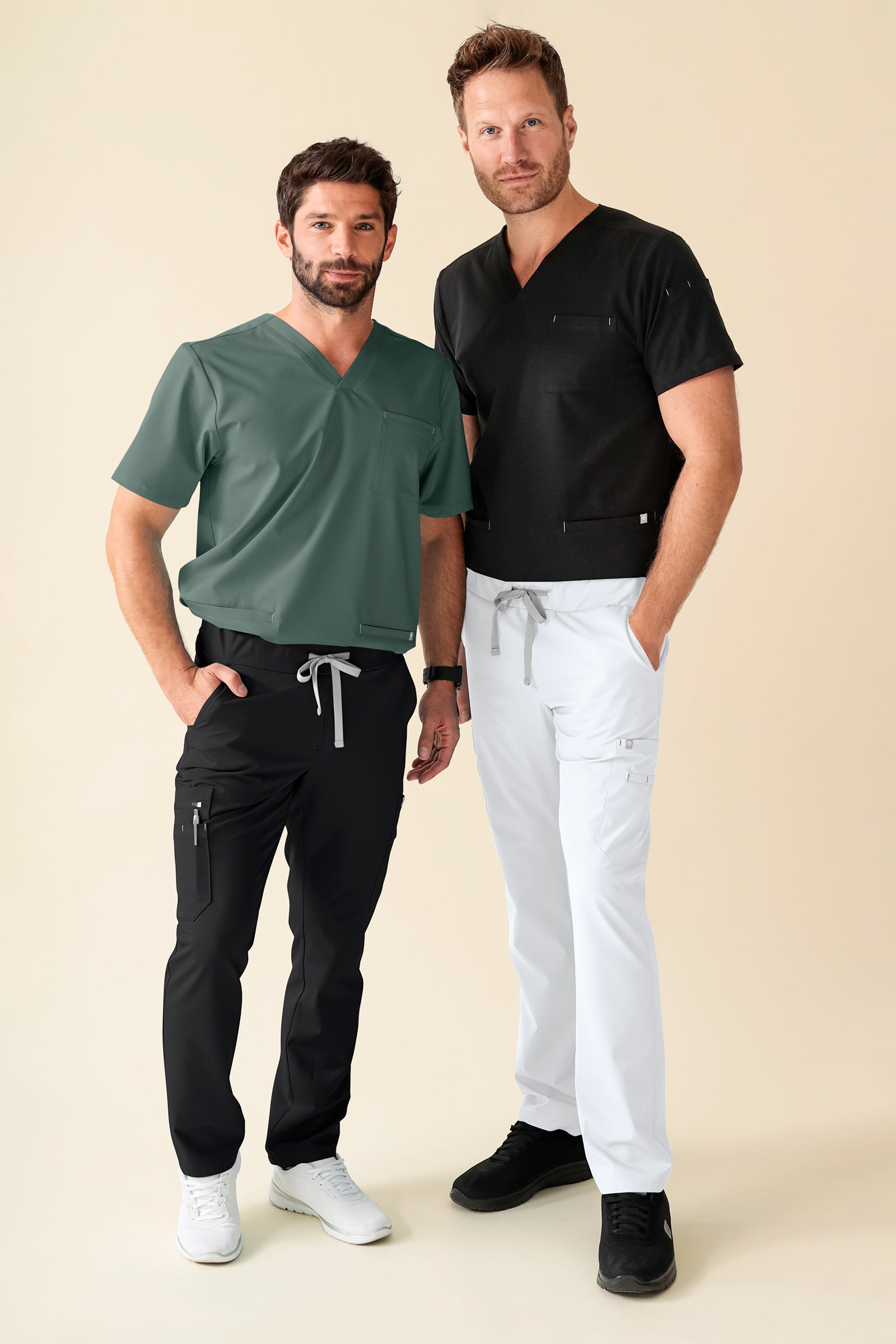 KAERE Hose Herren - gerader Saum Kurzgr. mit Beintaschen schwarz, Vorderansicht