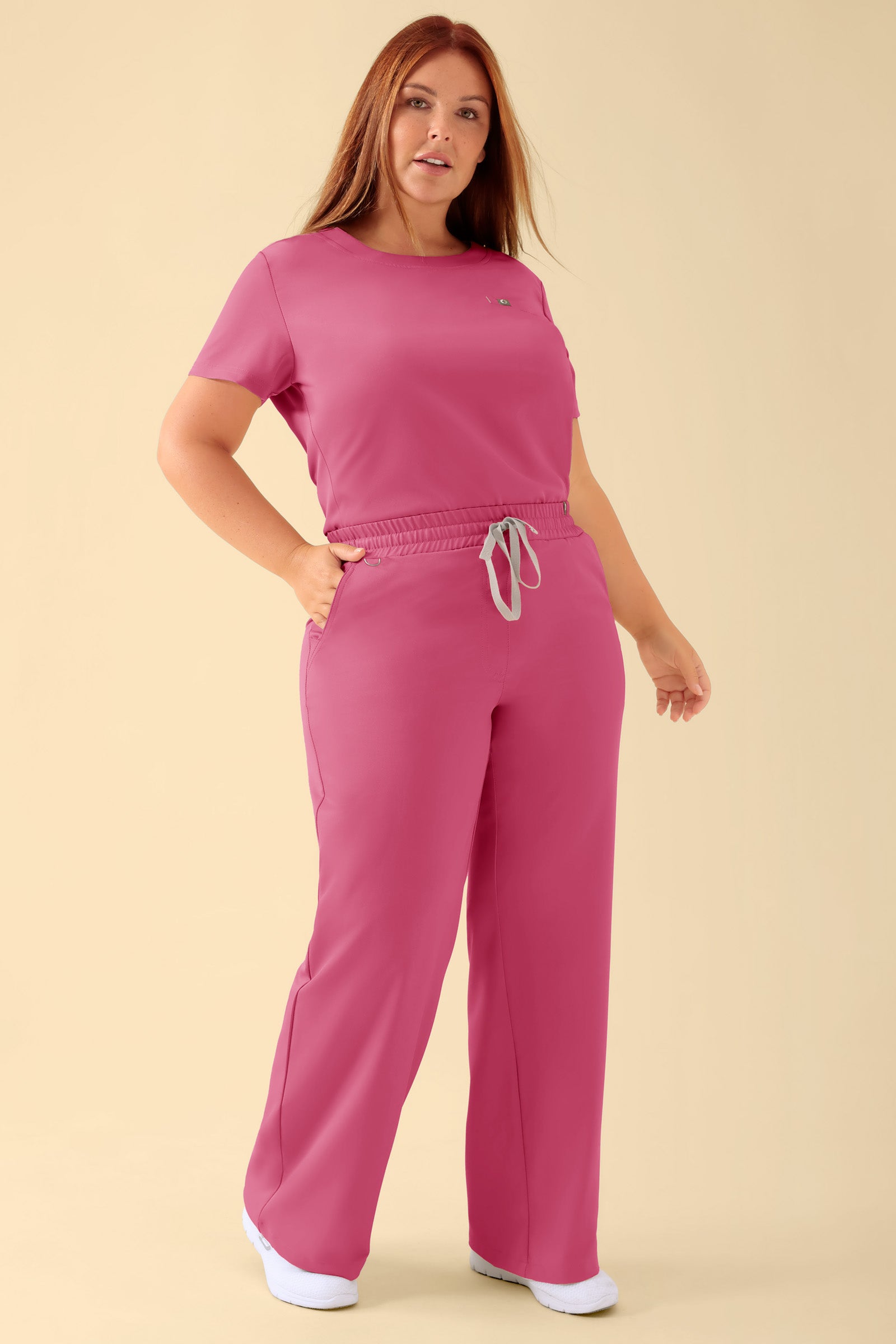 KAERE Hose Damen - weites Bein rosenholz, Vorderansicht Das Model ist 173 cm groß und trägt Größe XL