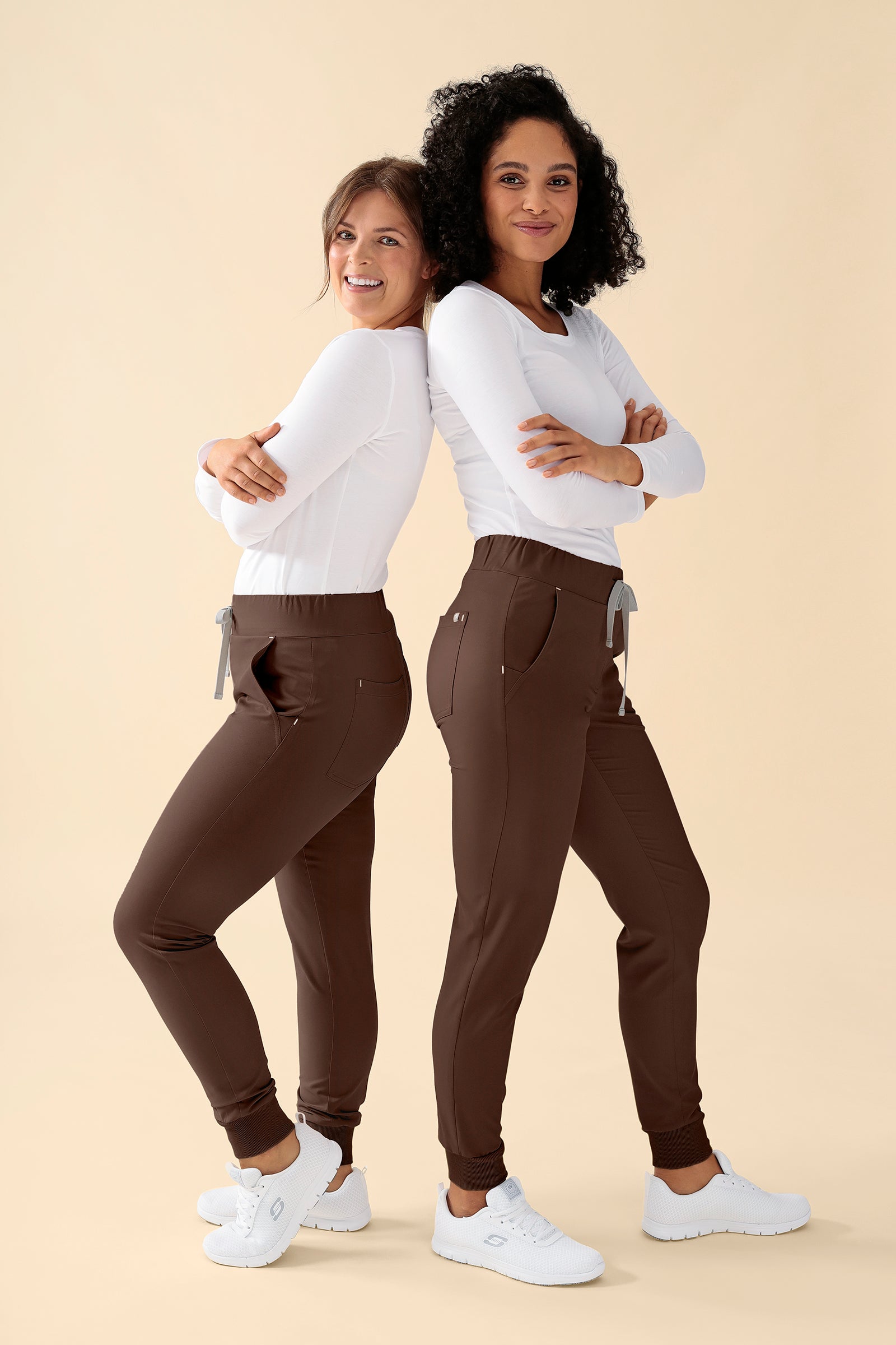 KAERE Hose Damen - Saumbündchen ohne Beintaschen coffee, Vorderansicht