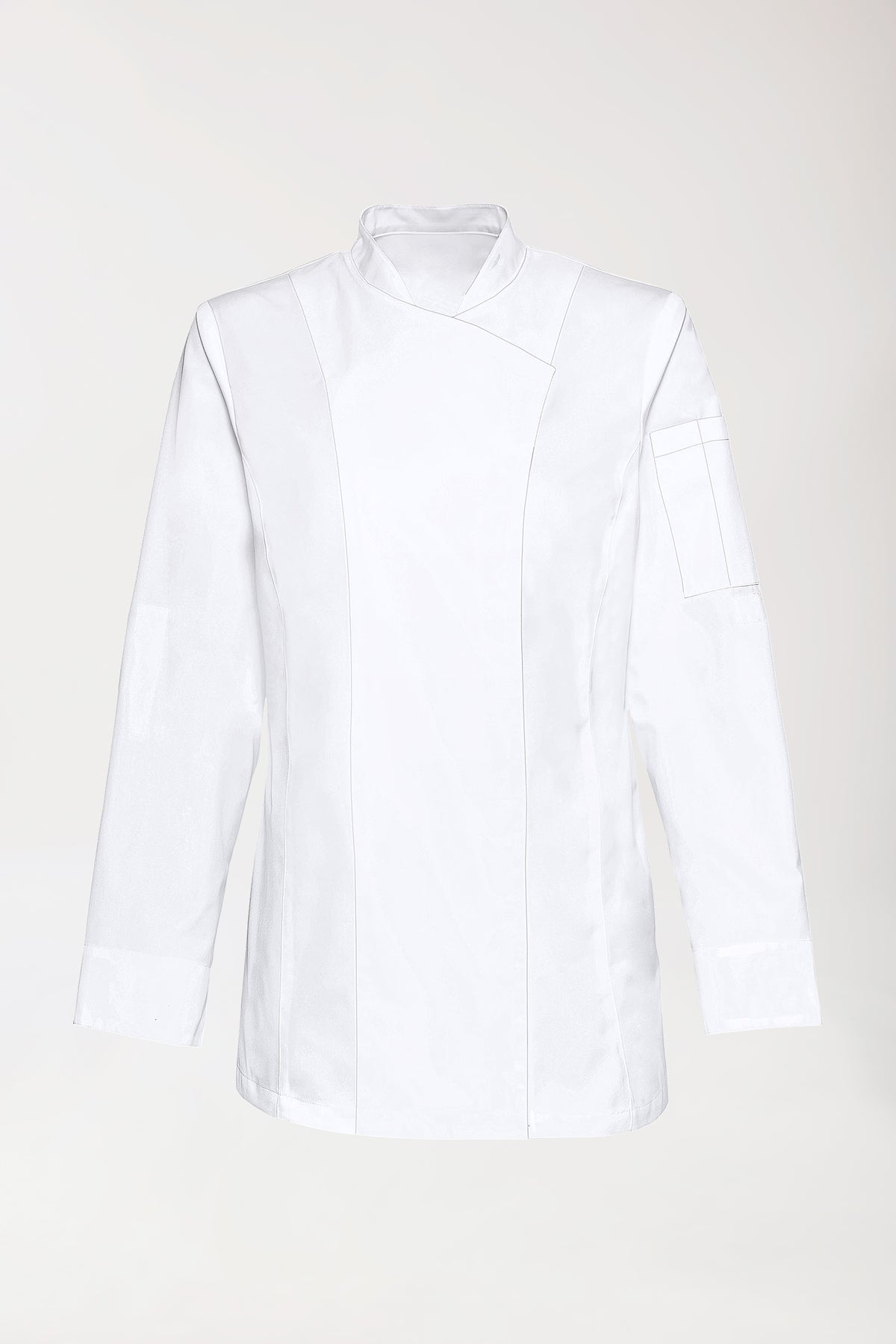 CLINIC DRESS Gastro Kochjacke Damen – 1/1 Arm weiß: eine weiße, langärmelige Kochjacke mit Stehkragen, verdeckter Druckknopfleiste und einer kleinen Tasche am linken Ärmel., Vorderansicht