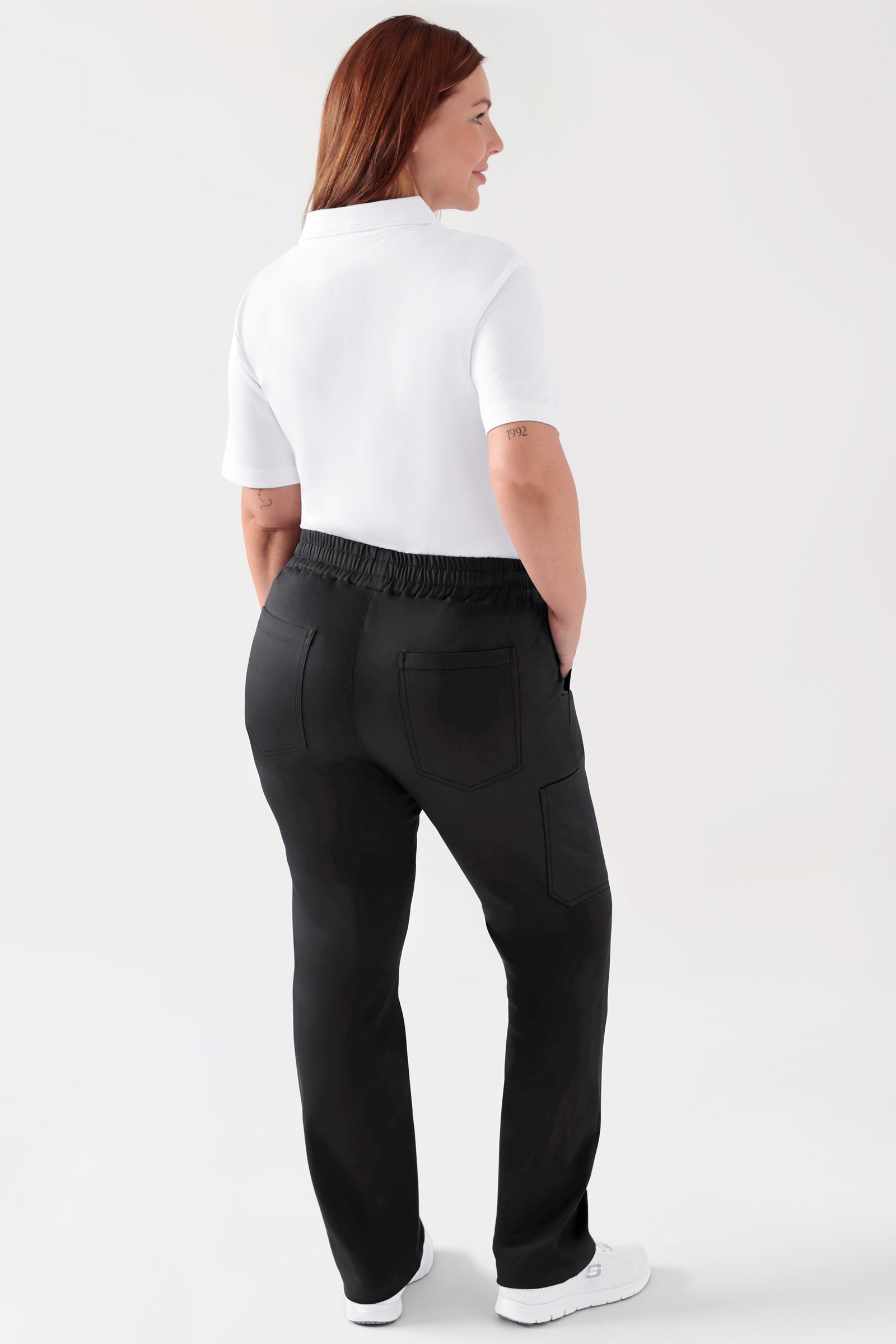 COMFY FLEX Stretch Hose Unisex - 1/1 Länge schwarz, Rückansicht Das Model ist 173 cm groß und trägt Größe L