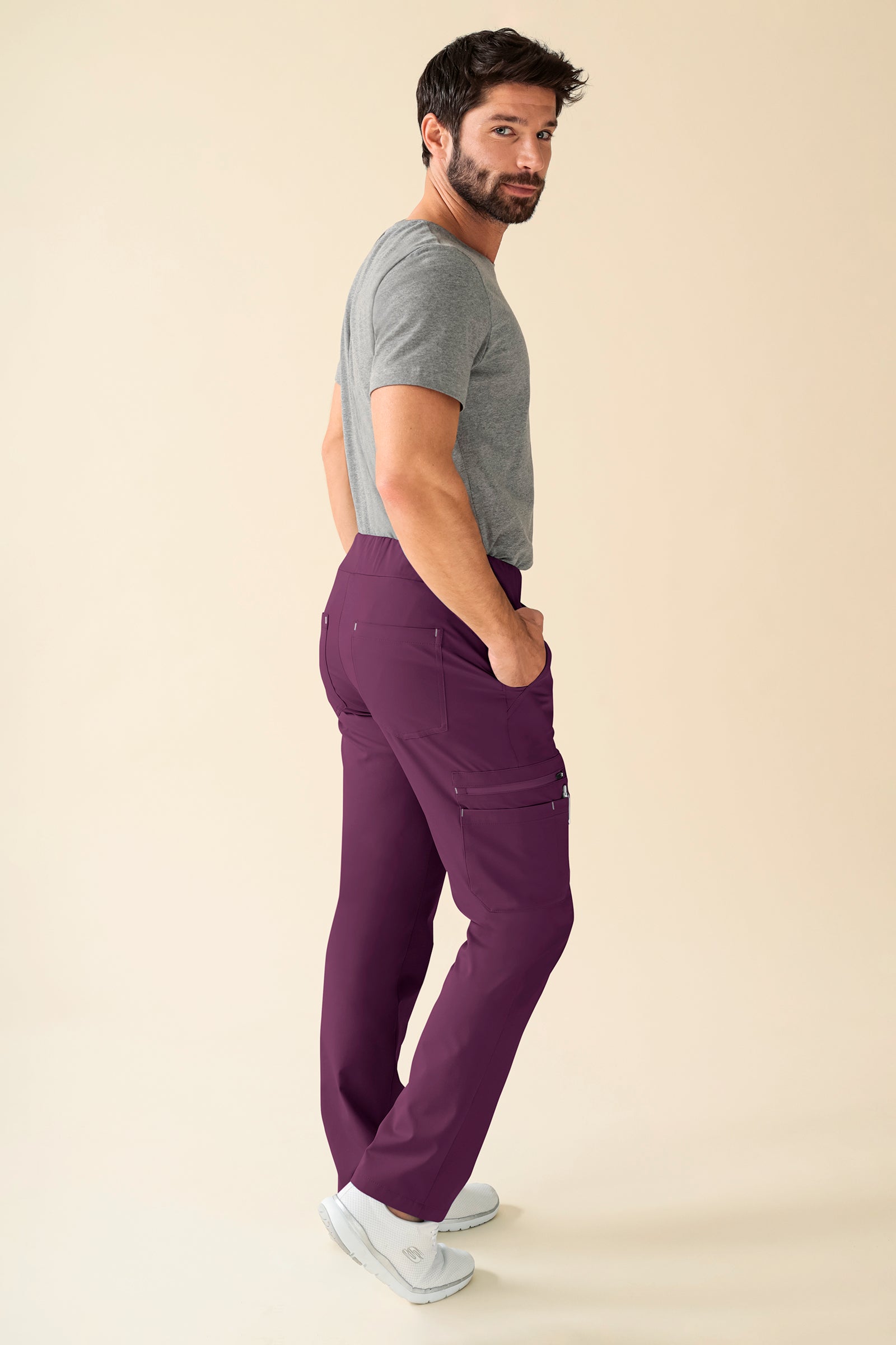 KAERE Hose Herren - gerader Saum Kurzgr. mit Beintaschen pflaume, Rückansicht 