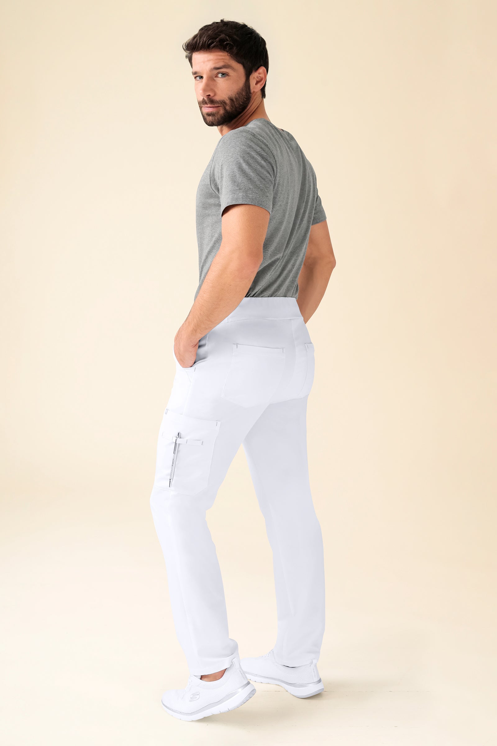 KAERE Hose Herren - gerader Saum Kurzgr. mit Beintaschen weiß, Rückansicht 
