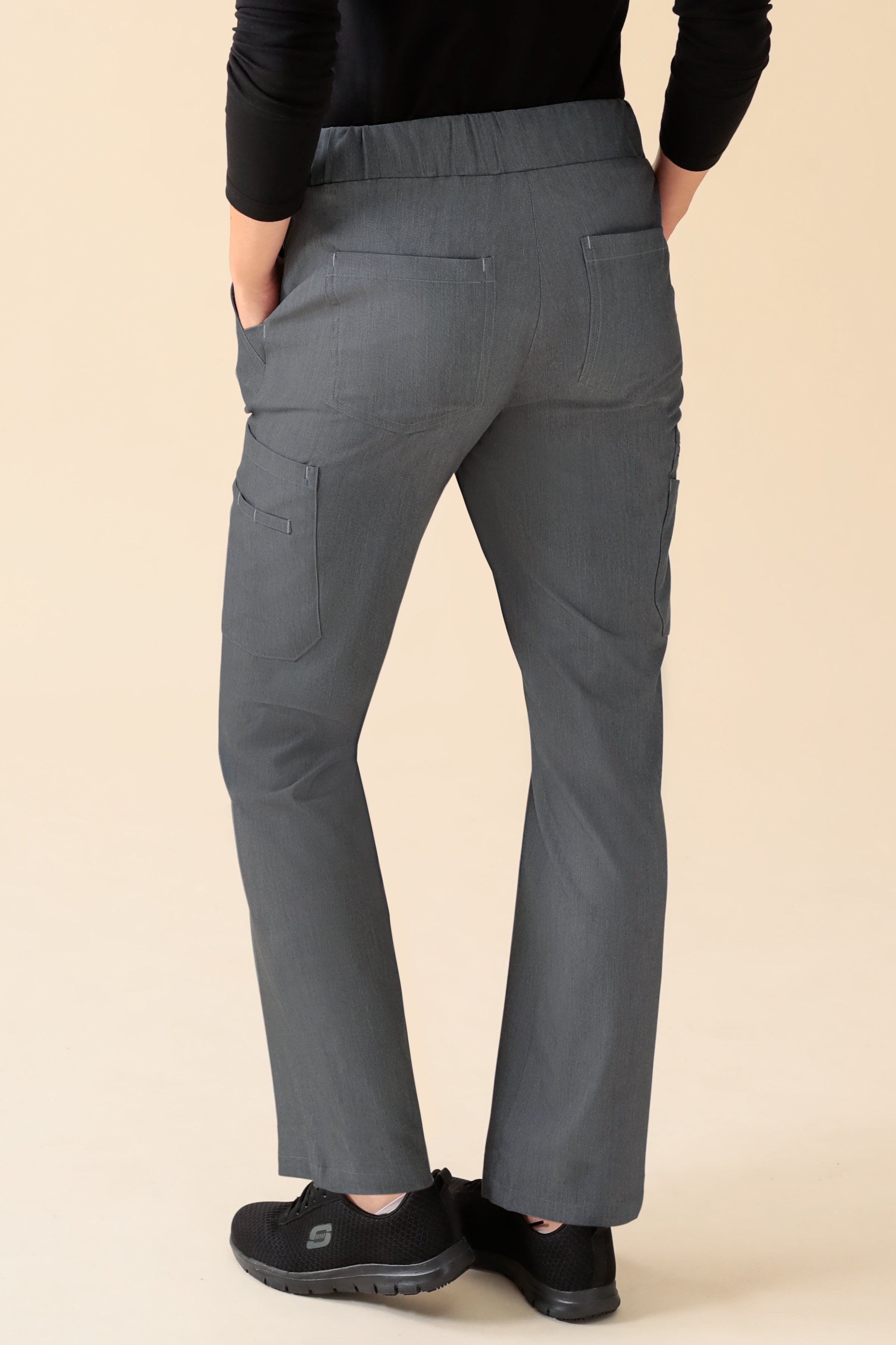 KAERE Hose Damen - gerader Saum Kurzgr. mit Beintaschen grau melange, Rückansicht 