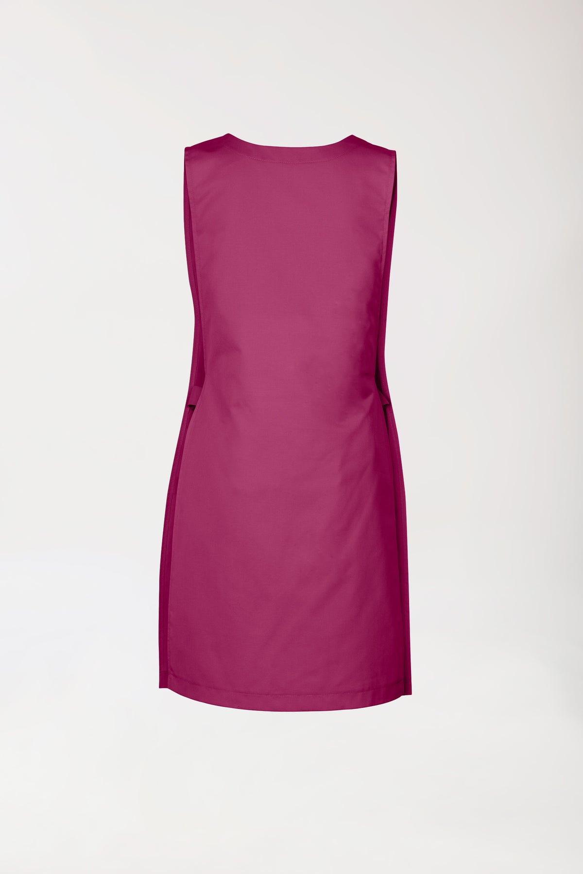 JUST STRONG Überwurfschürze für Damen in der Farbe Berry mit Brusttasche und Seitentaschen., Rückansicht 