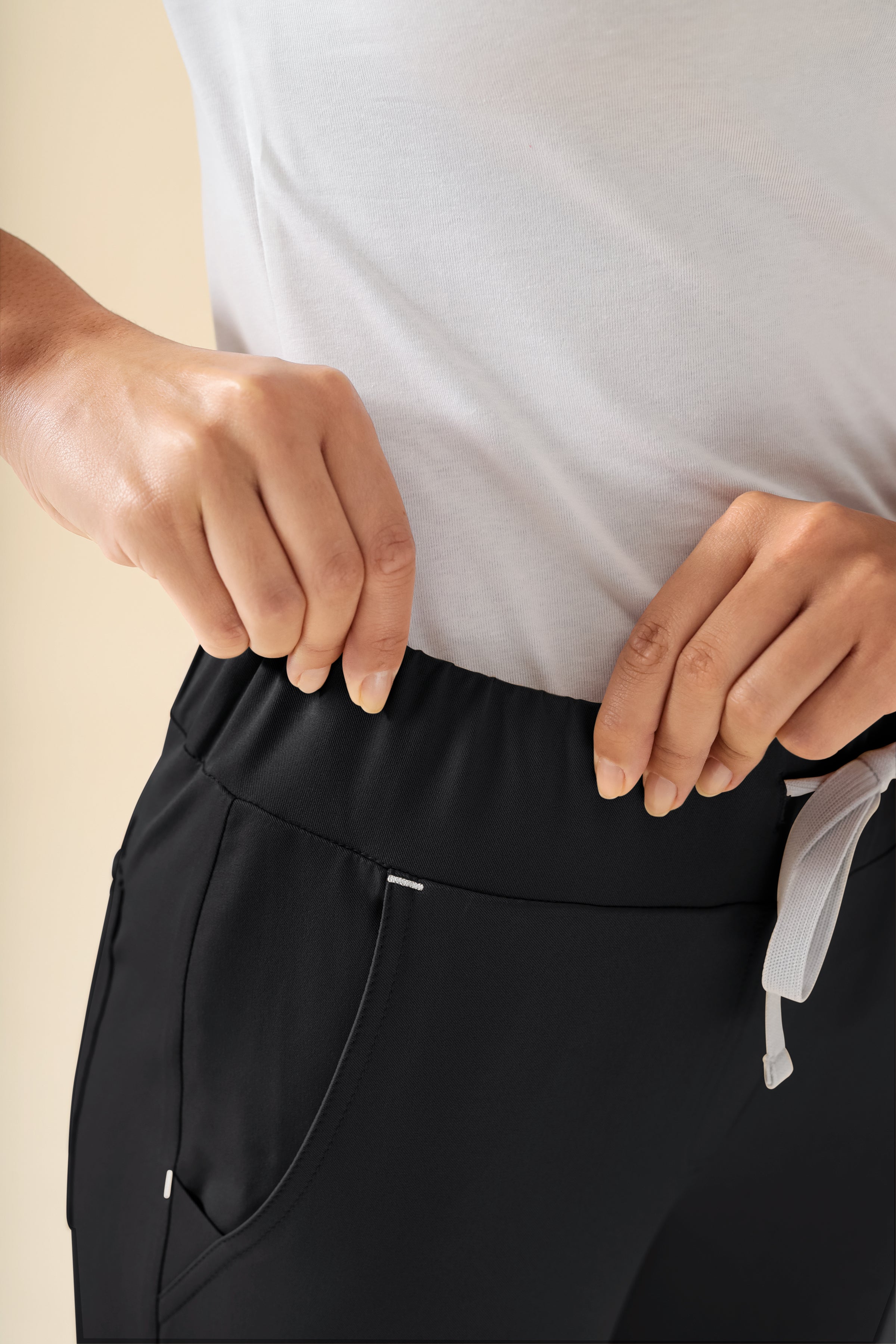 KAERE Hose Damen - Saumbündchen Kurzgr. ohne Beintaschen schwarz