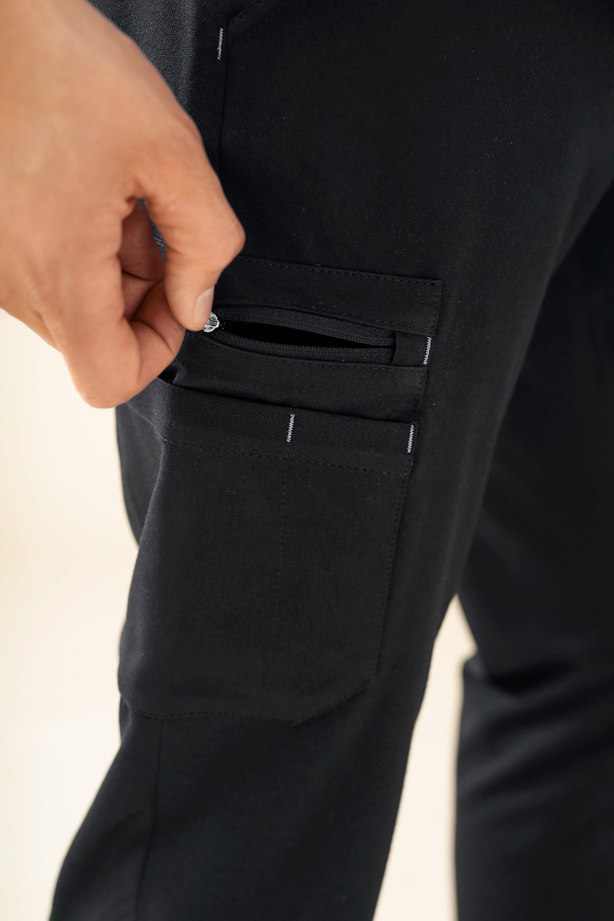 KAERE Hose Herren - gerader Saum mit Beintaschen schwarz