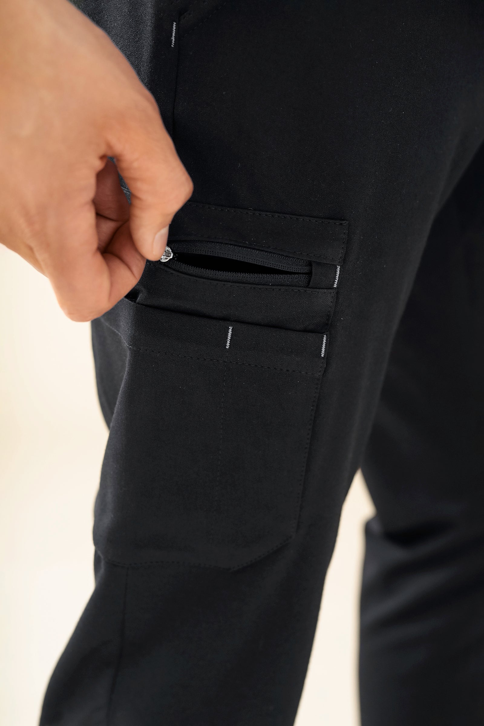 KAERE Hose Herren - gerader Saum Kurzgr. mit Beintaschen schwarz