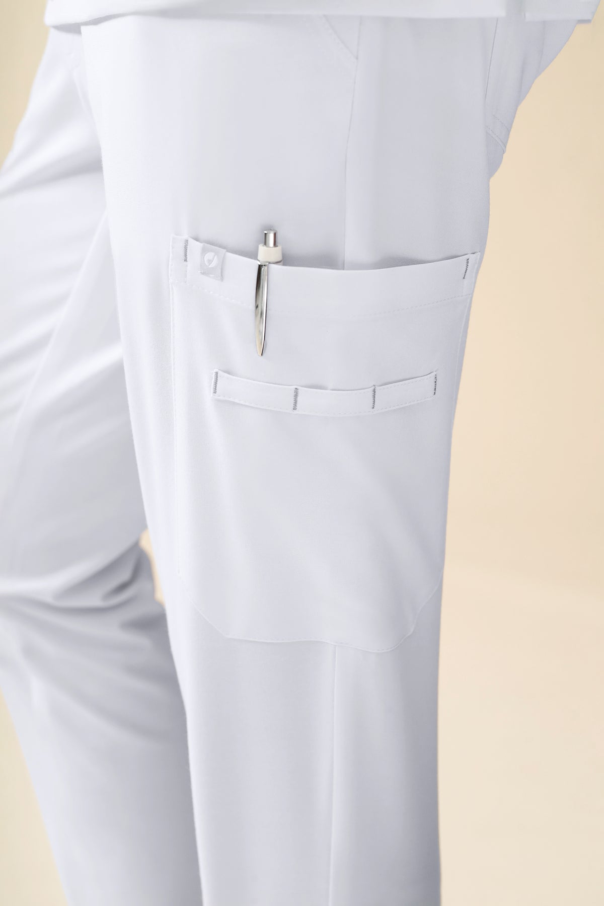 KAERE Hose Herren - Saumbündchen Kurzgr. mit Beintaschen weiß
