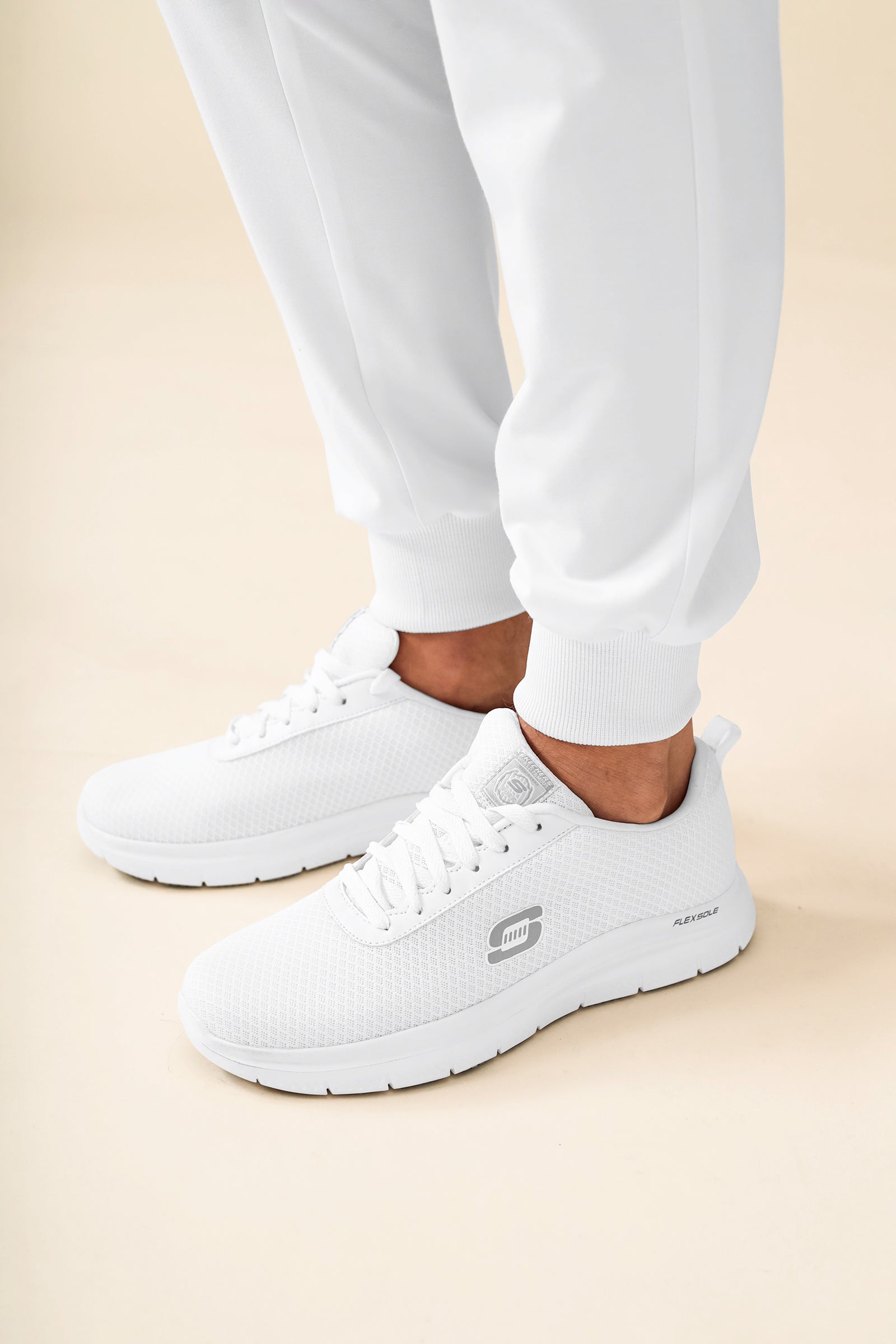 KAERE Hose Herren - Saumbündchen Kurzgr. mit Beintaschen weiß