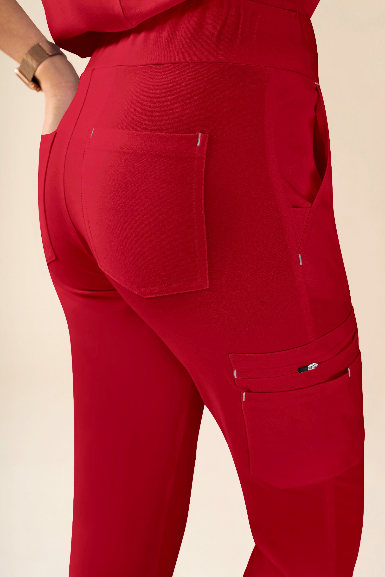 KAERE Hose Damen - Saumbündchen mit Beintaschen rot