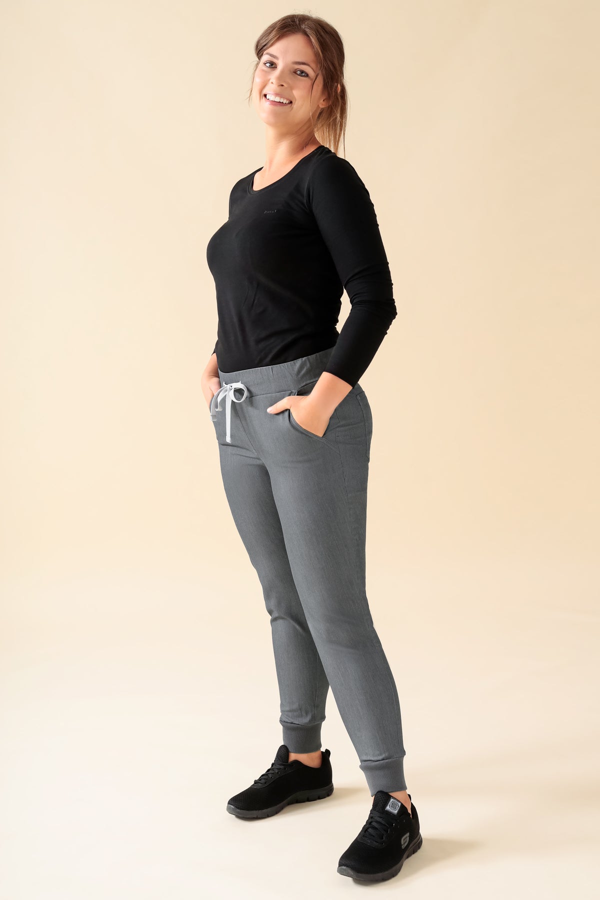 KAERE Hose Damen - Saumbündchen Kurzgr. ohne Beintaschen grau melange, Vorderansicht 