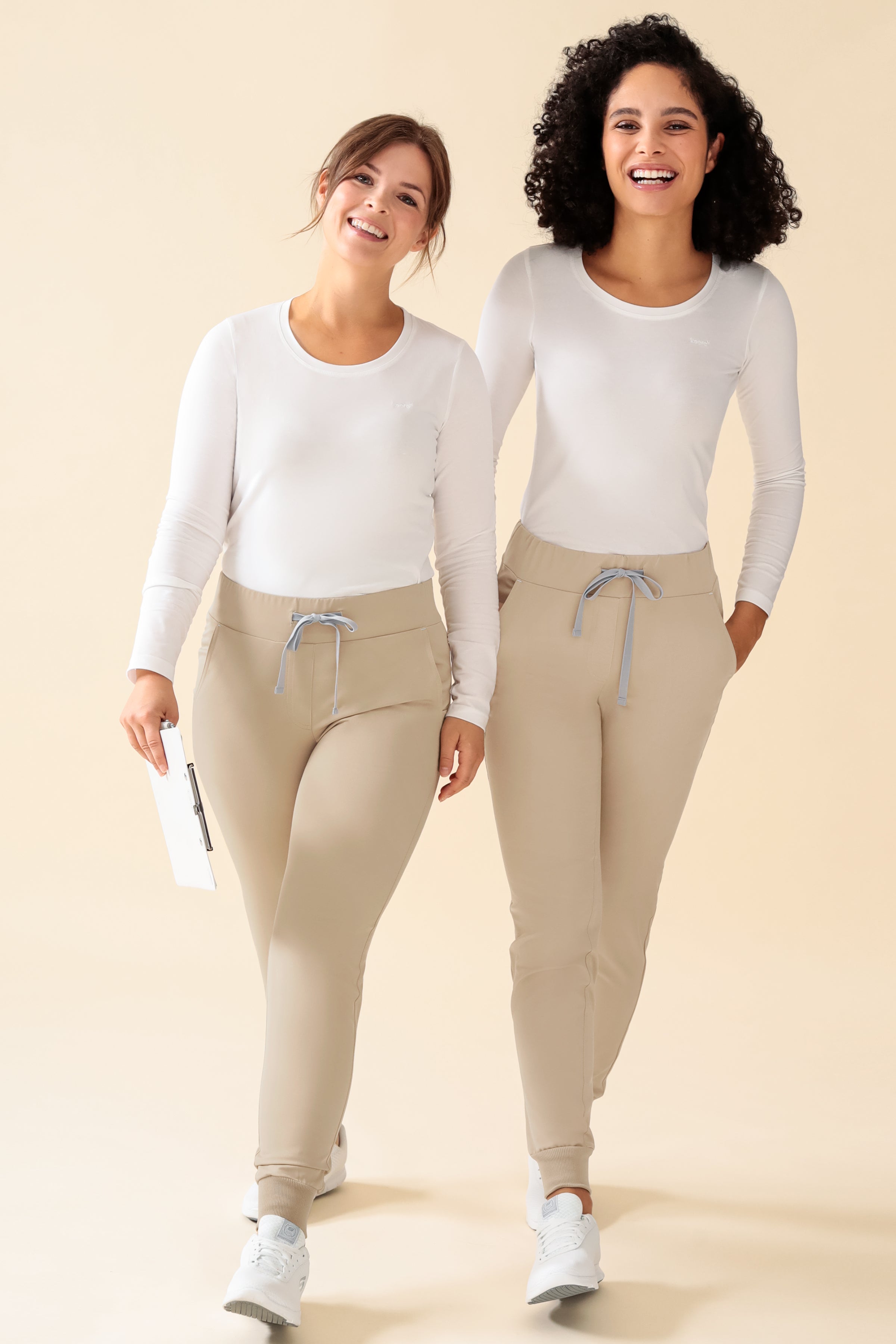 KAERE Hose Damen - Saumbündchen Kurzgr. ohne Beintaschen sand, Vorderansicht 