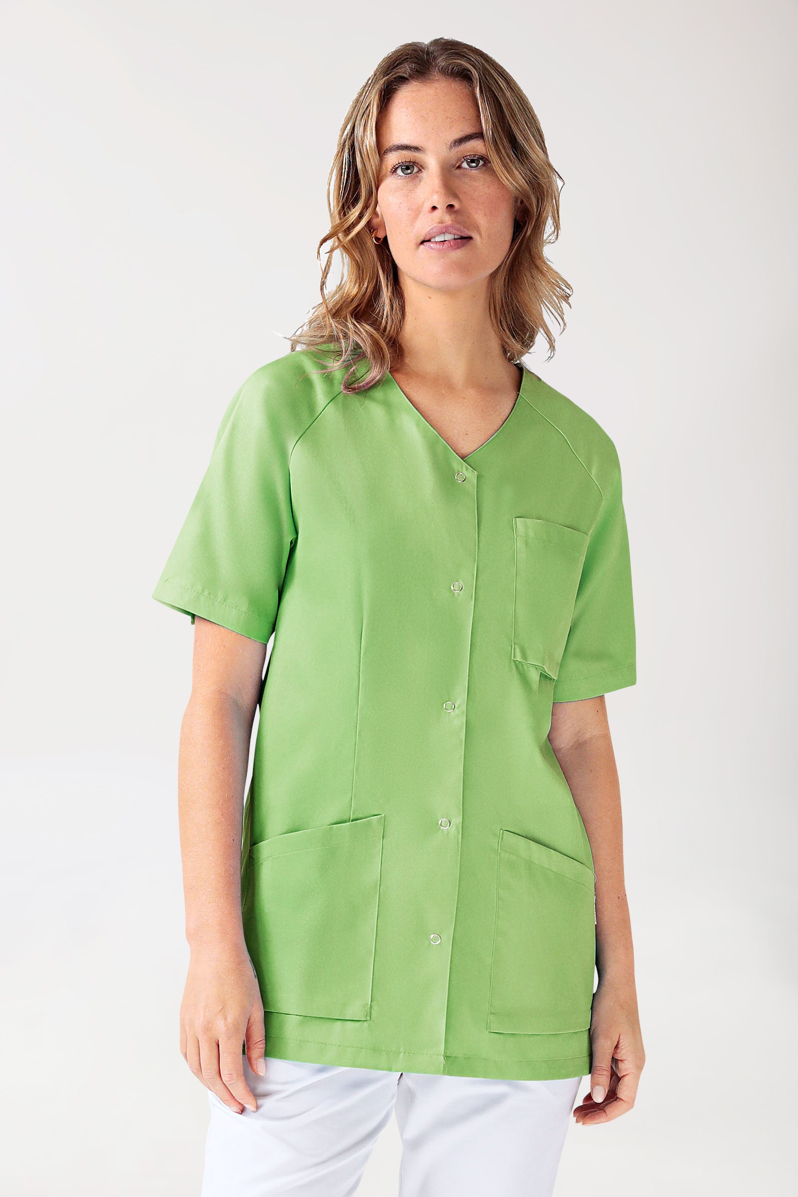 CORE Kasack Damen - durchgeknöpft apfelgrün, Vorderansicht 