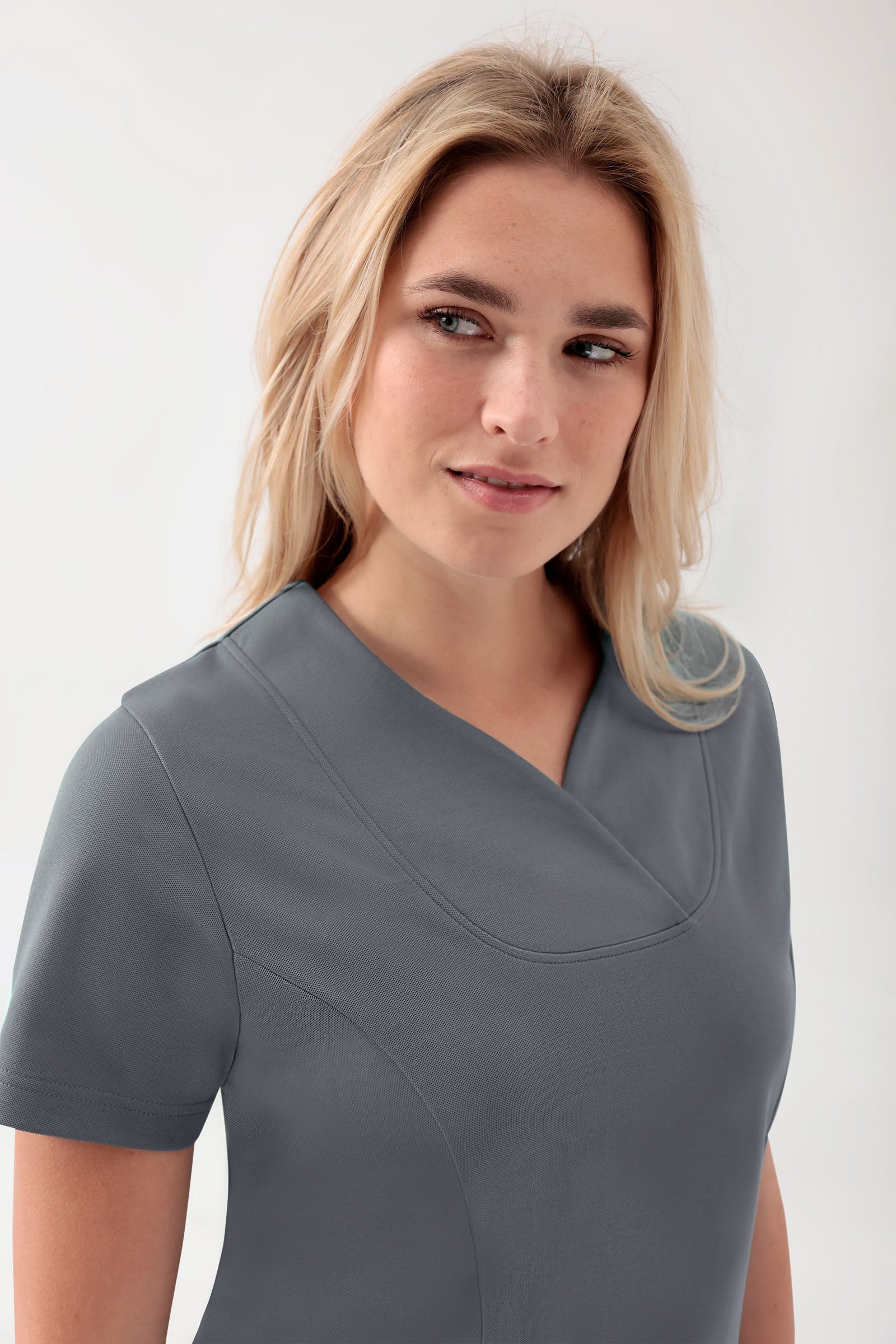 COMFY FLEX Stretch Schlupfkasack Damen - Herzausschnitt steingrau, Vorderansicht 
