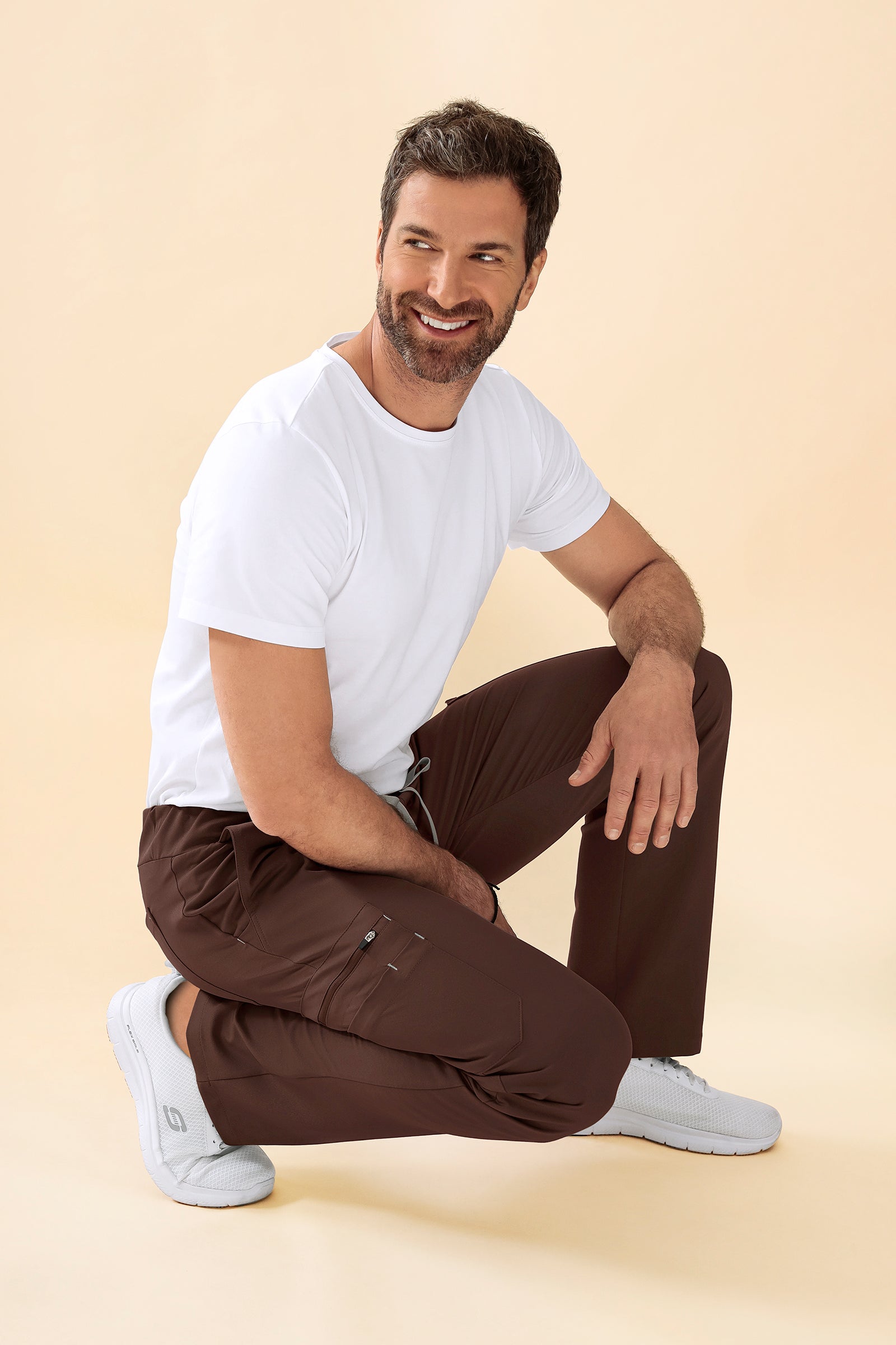 KAERE Hose Herren - gerader Saum mit Beintaschen coffee, Vorderansicht 