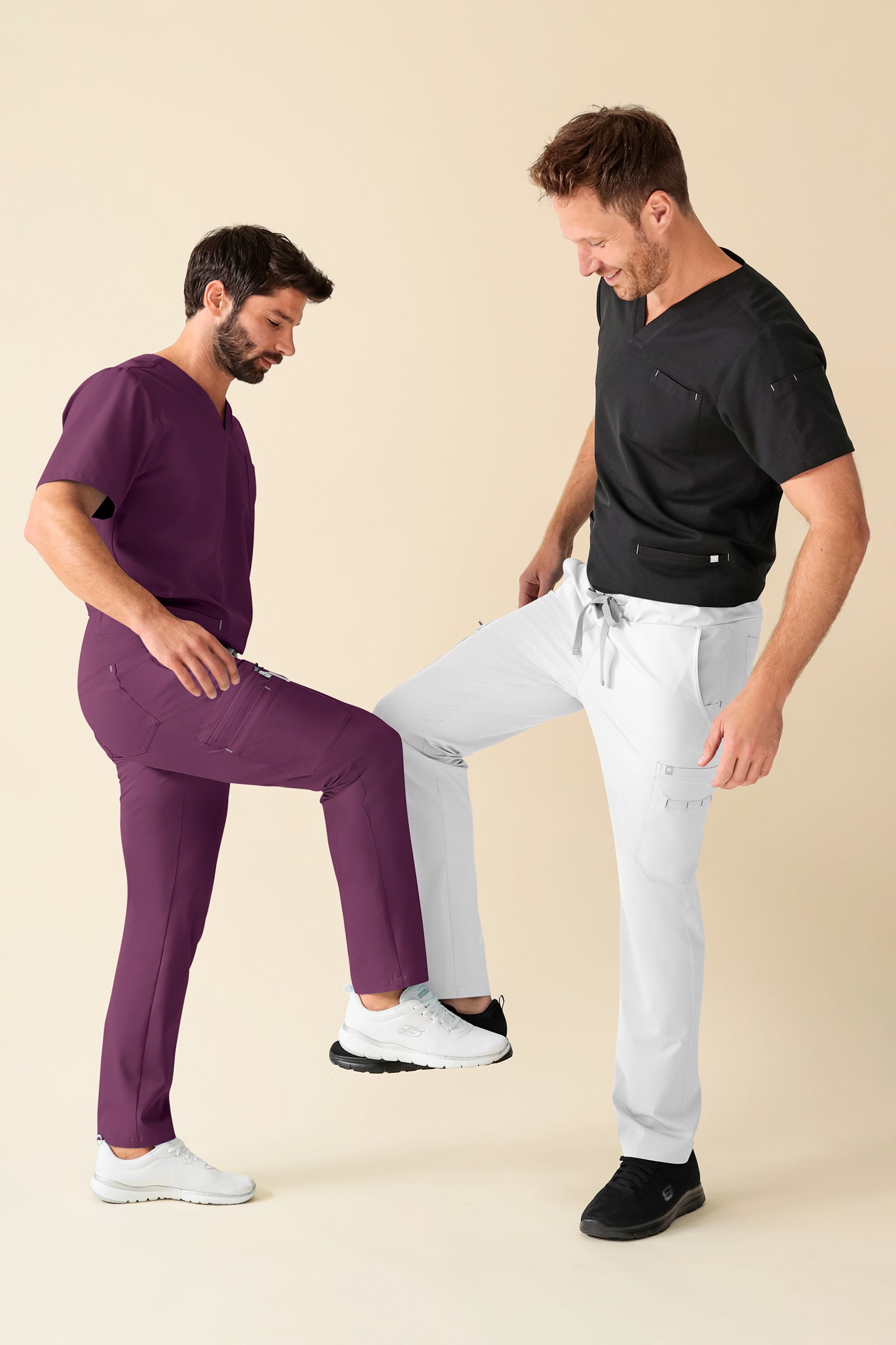 KAERE Hose Herren - gerader Saum Kurzgr. mit Beintaschen pflaume, Vorderansicht 