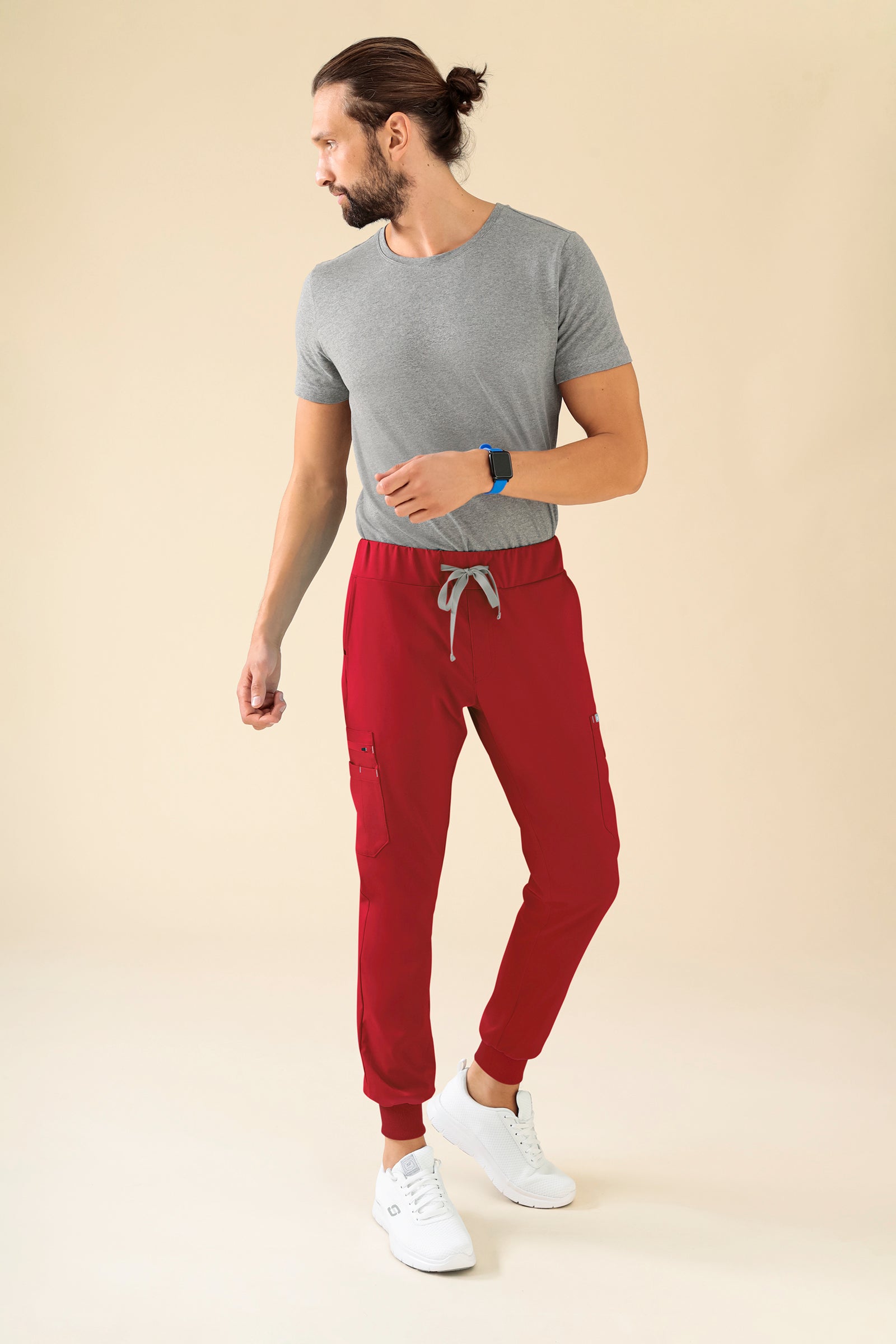 KAERE Hose Herren - Saumbündchen mit Beintaschen rot, Vorderansicht 