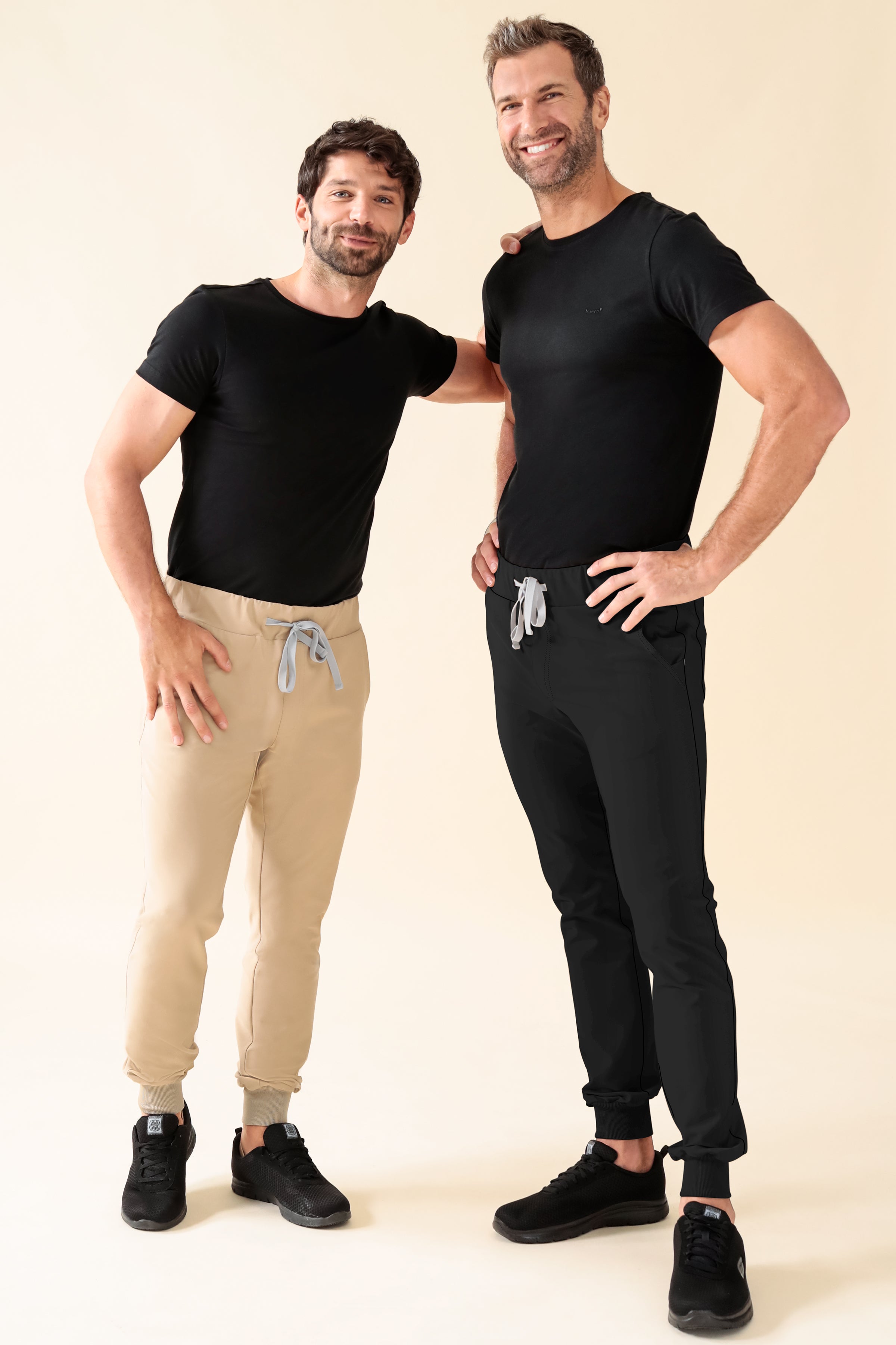 KAERE Hose Herren - Saumbündchen ohne Beintaschen schwarz, Vorderansicht 