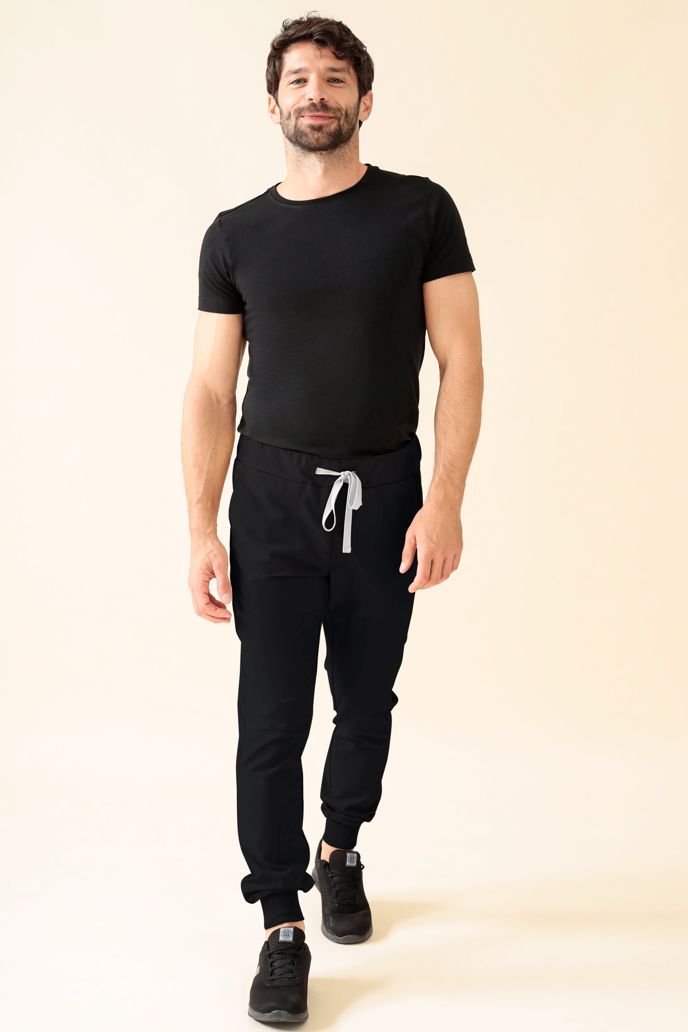 KAERE Hose Herren - Saumbündchen Kurzgr. ohne Beintaschen schwarz, Vorderansicht 