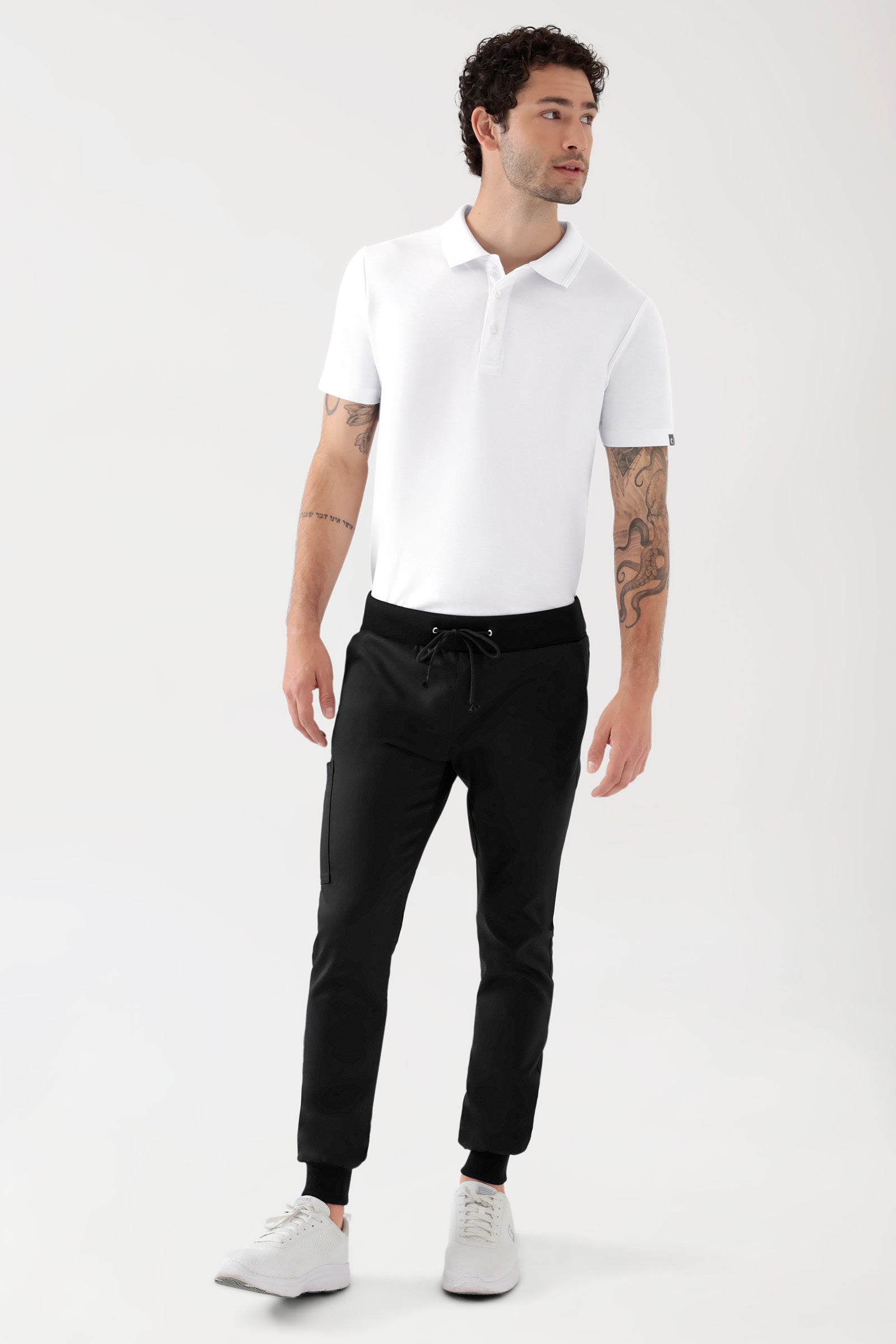COMFY FLEX Hose Herren - Jogpants schwarz, Vorderansicht Das Model ist 188 cm groß und trägt Größe M