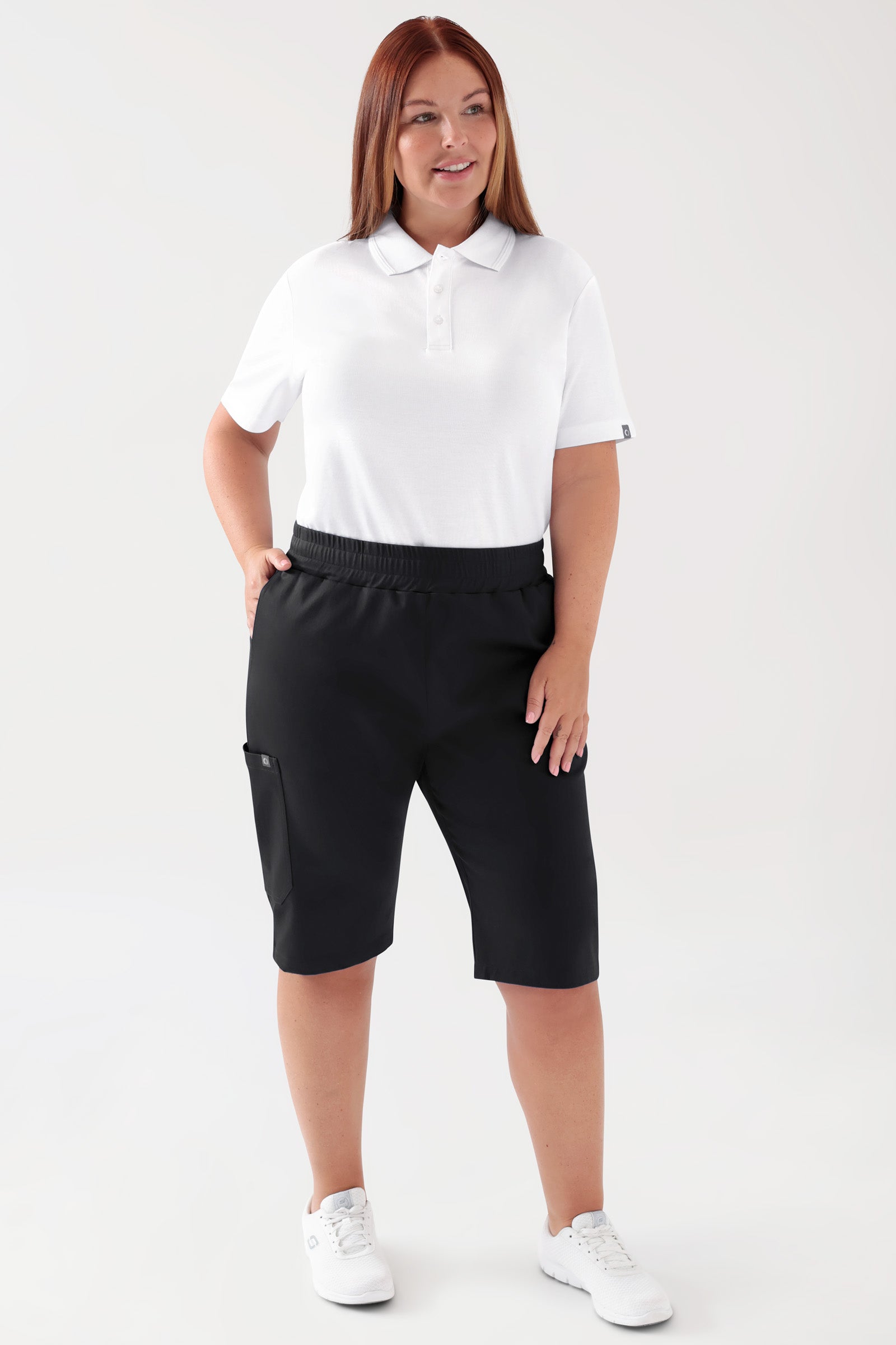 COMFY FLEX Stretch Hose Unisex - Bermuda schwarz, Vorderansicht Das Model ist 173 cm groß und trägt Größe L