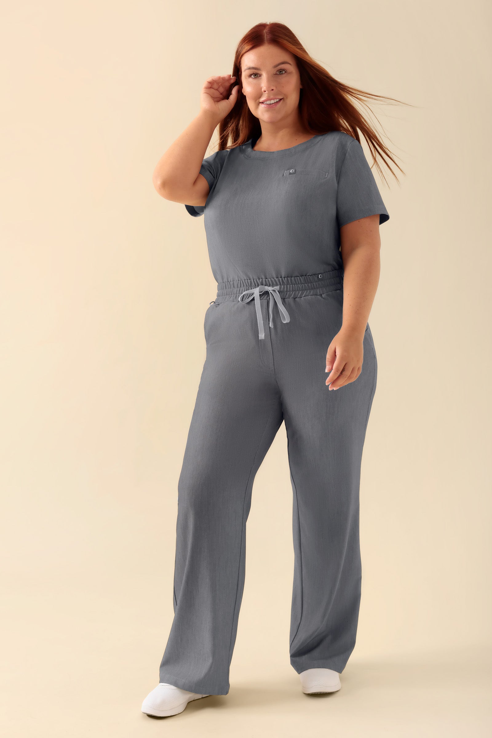 KAERE Hose Damen - weites Bein grau melange, Vorderansicht Das Model ist 173 cm groß und trägt Größe XL