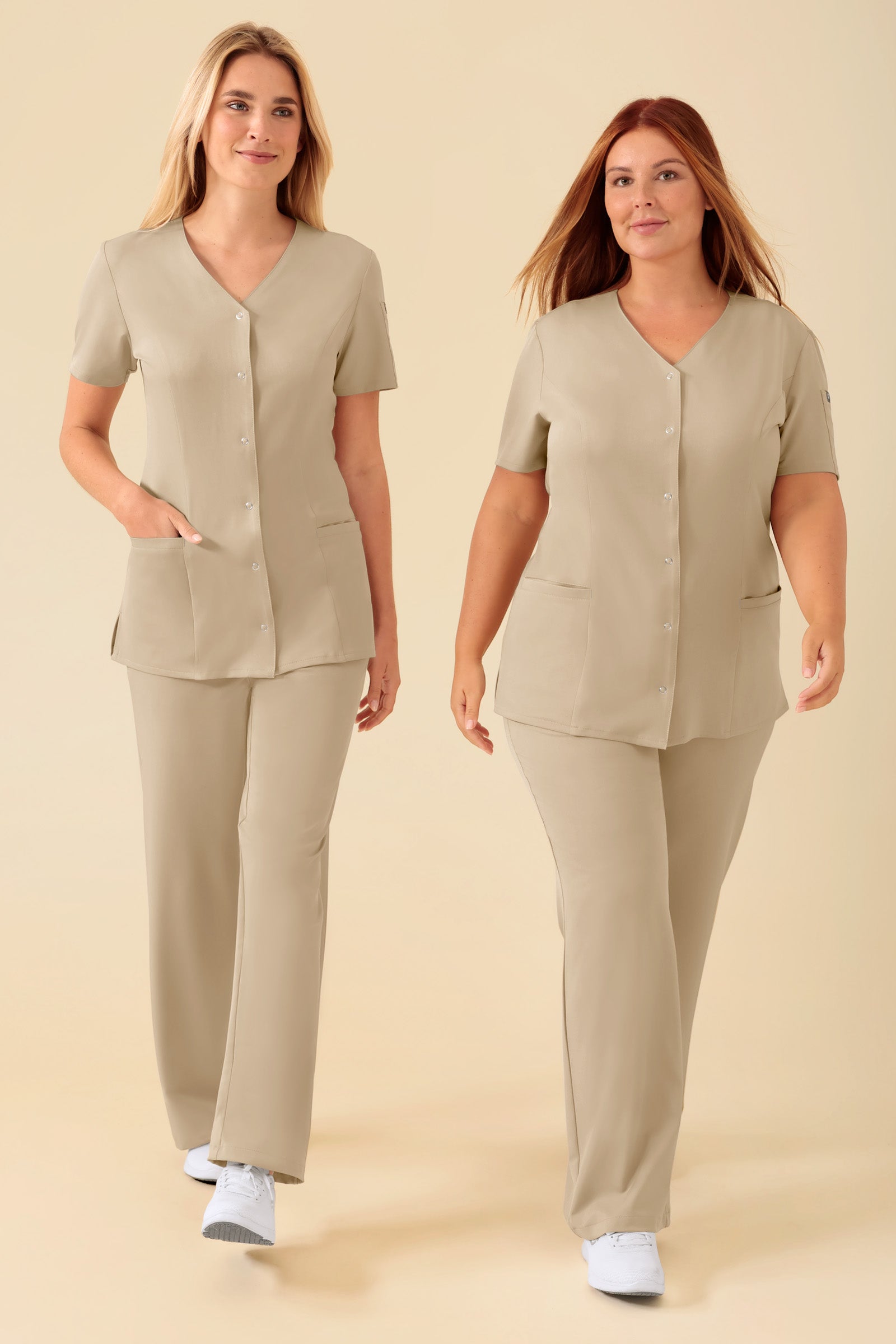 KAERE Kasack Damen - durchgeknöpft sand, Vorderansicht 