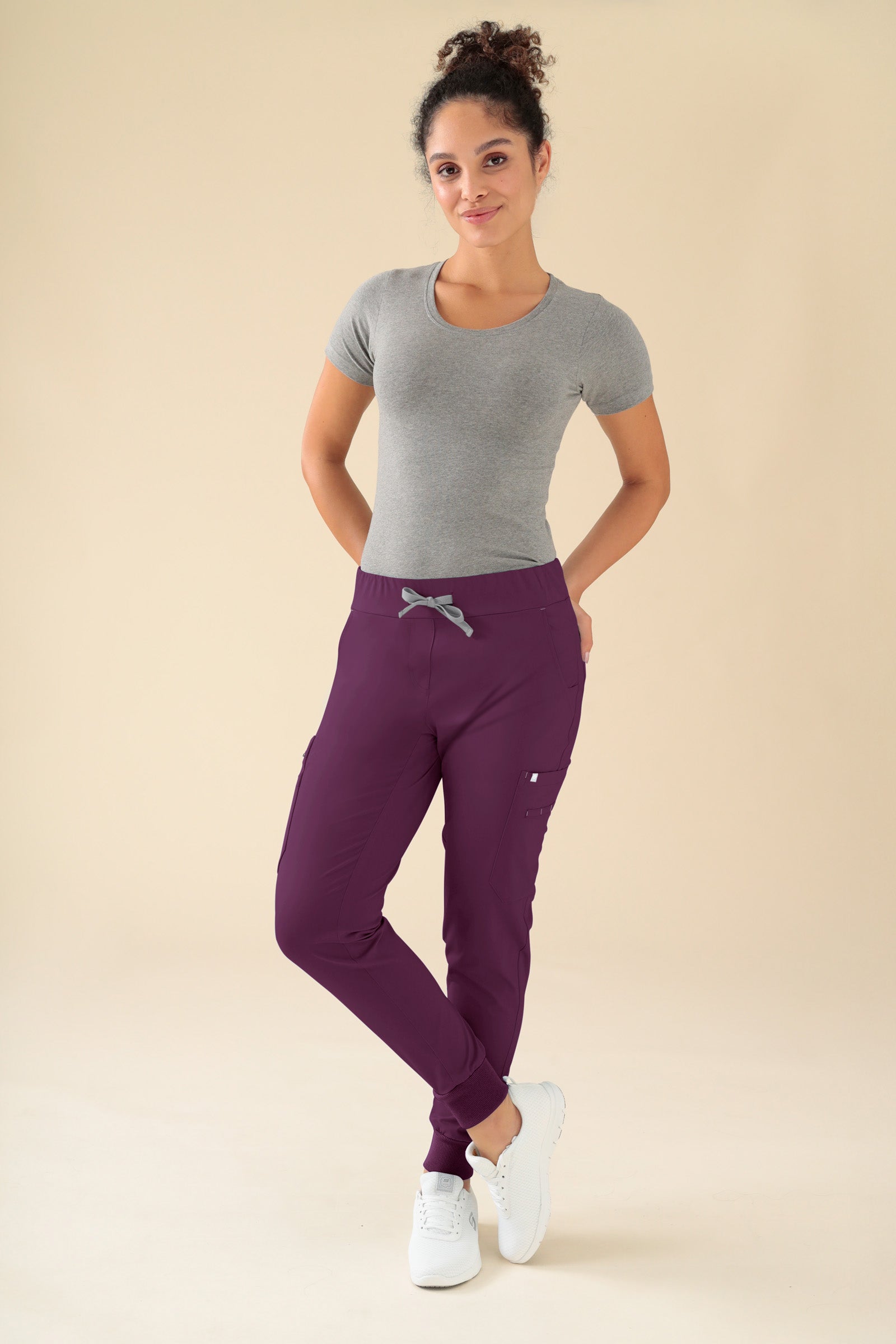 KAERE Hose Damen - Saumbündchen mit Beintaschen pflaume