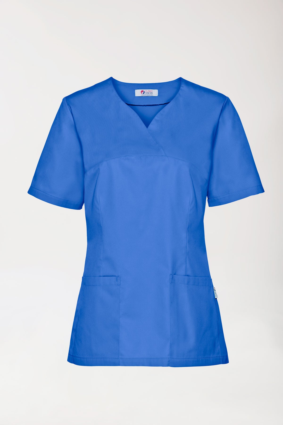 CORE Schlupfkasack Damen – Scrub-Oberteil in Königsblau mit Herzausschnitt, kurzen Ärmeln, V-Ausschnitt, zwei Vordertaschen und einer Schlüsselschlaufe., Vorderansicht 